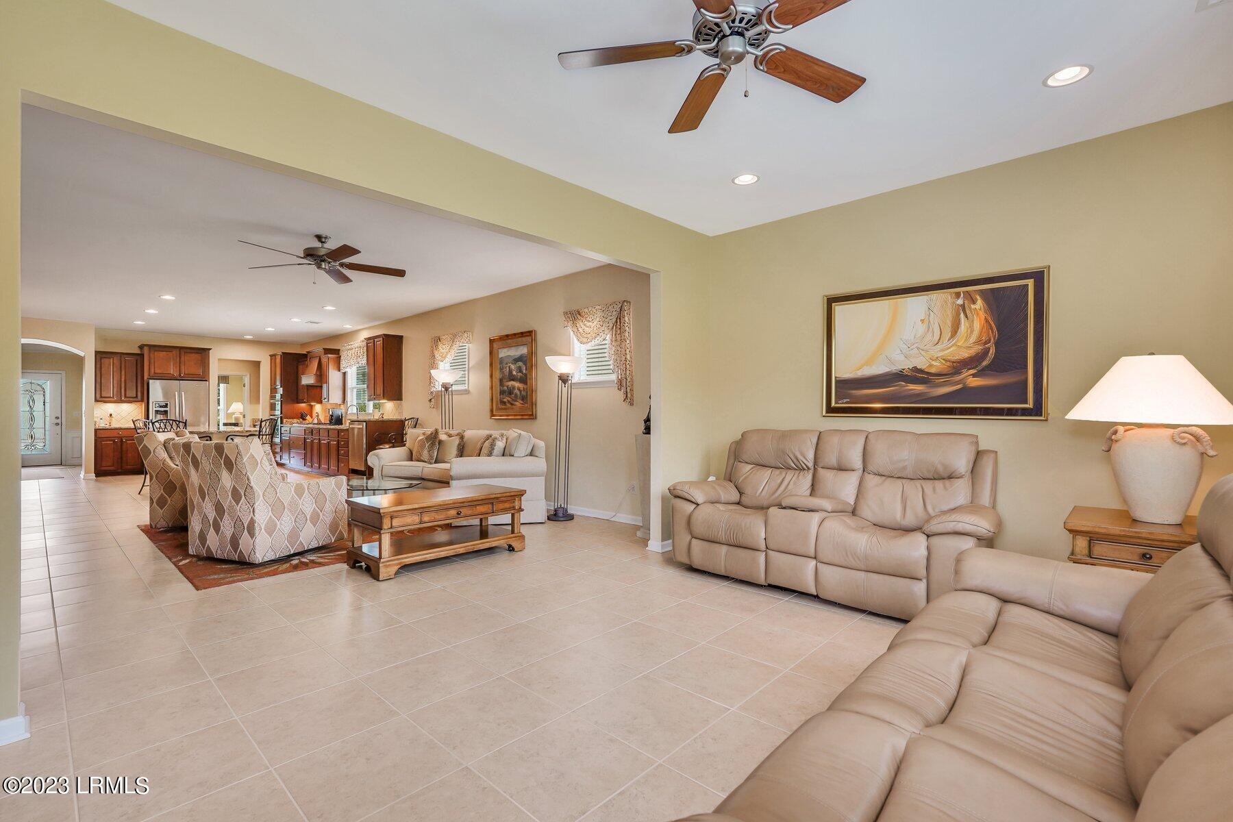 121 Knollwood Court