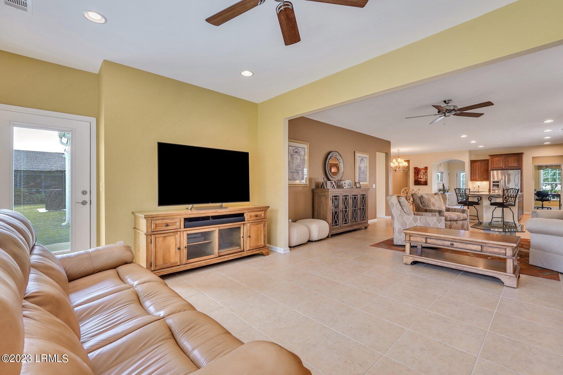 121 Knollwood Court