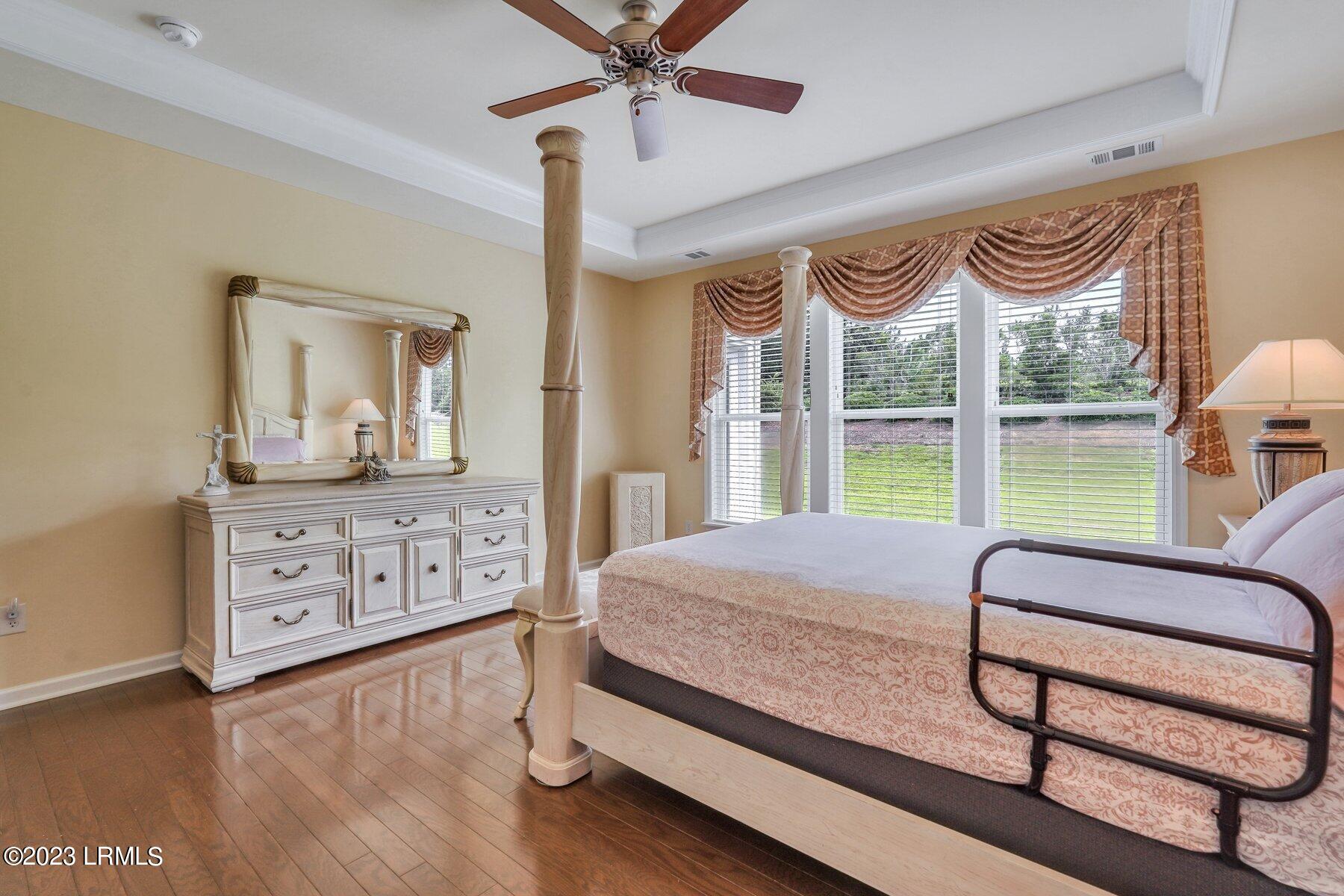 121 Knollwood Court