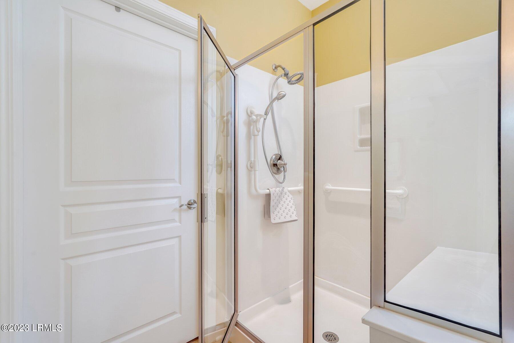 121 Knollwood Court