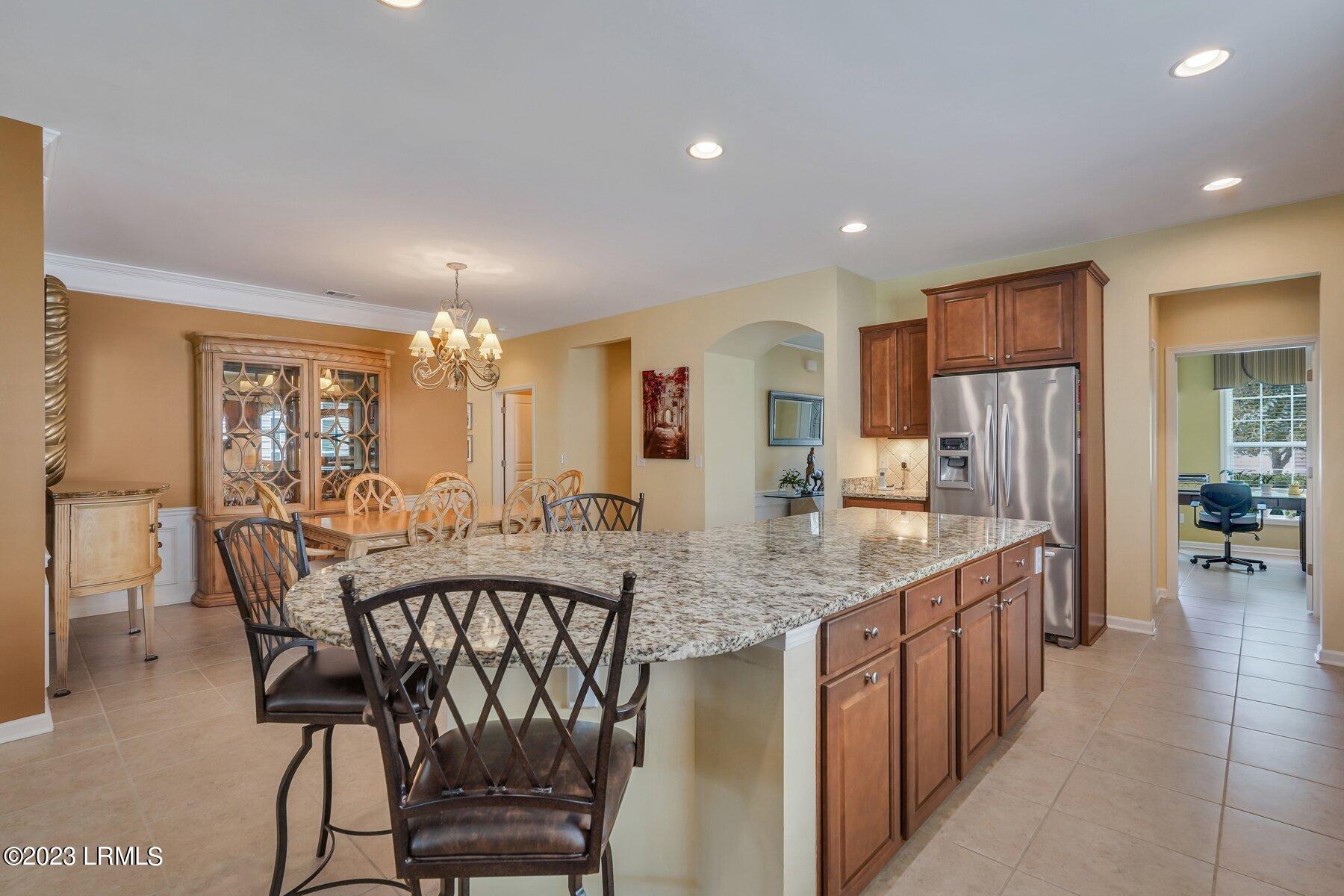 121 Knollwood Court