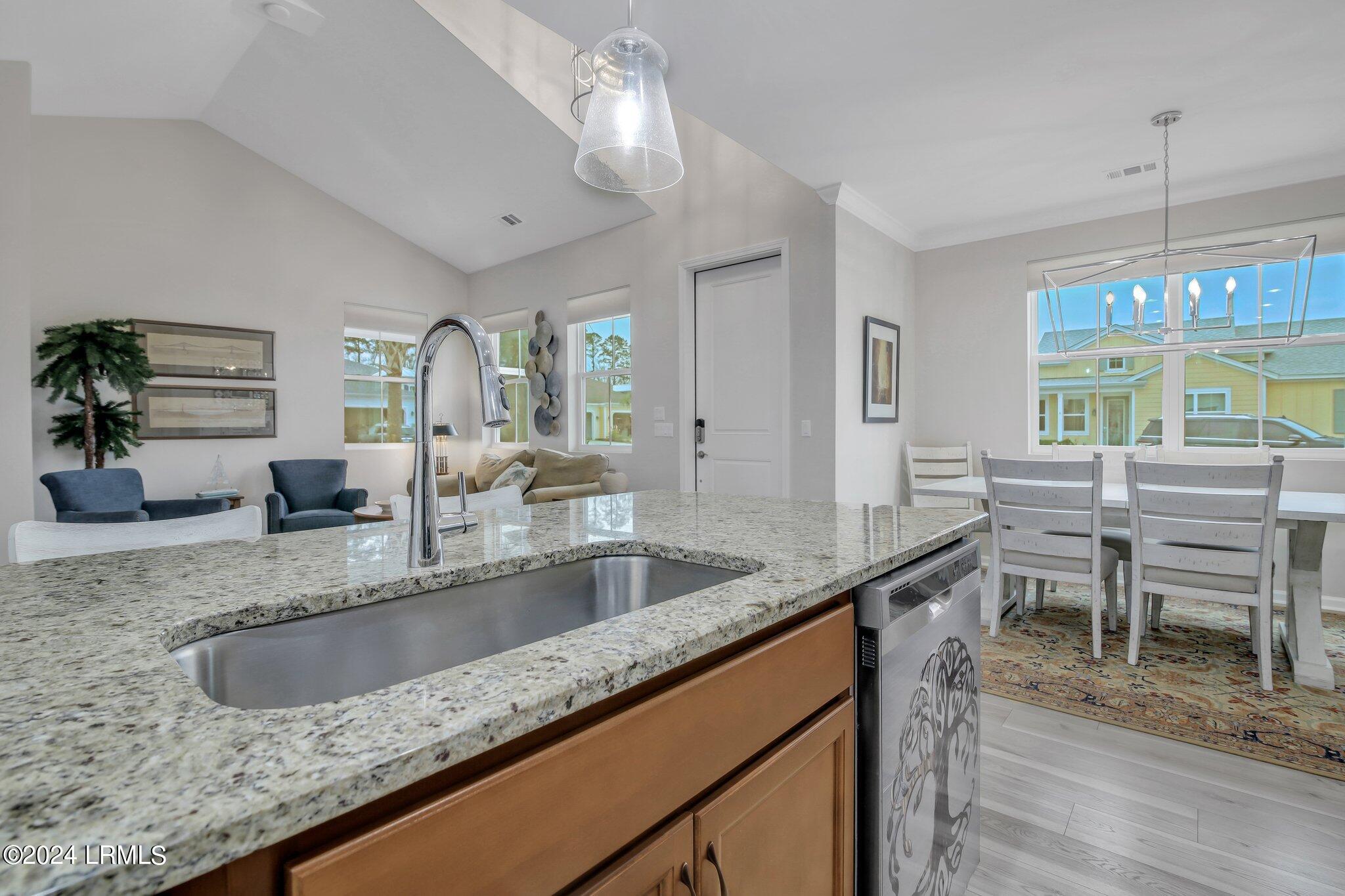 215 Barefoot Lane, 101