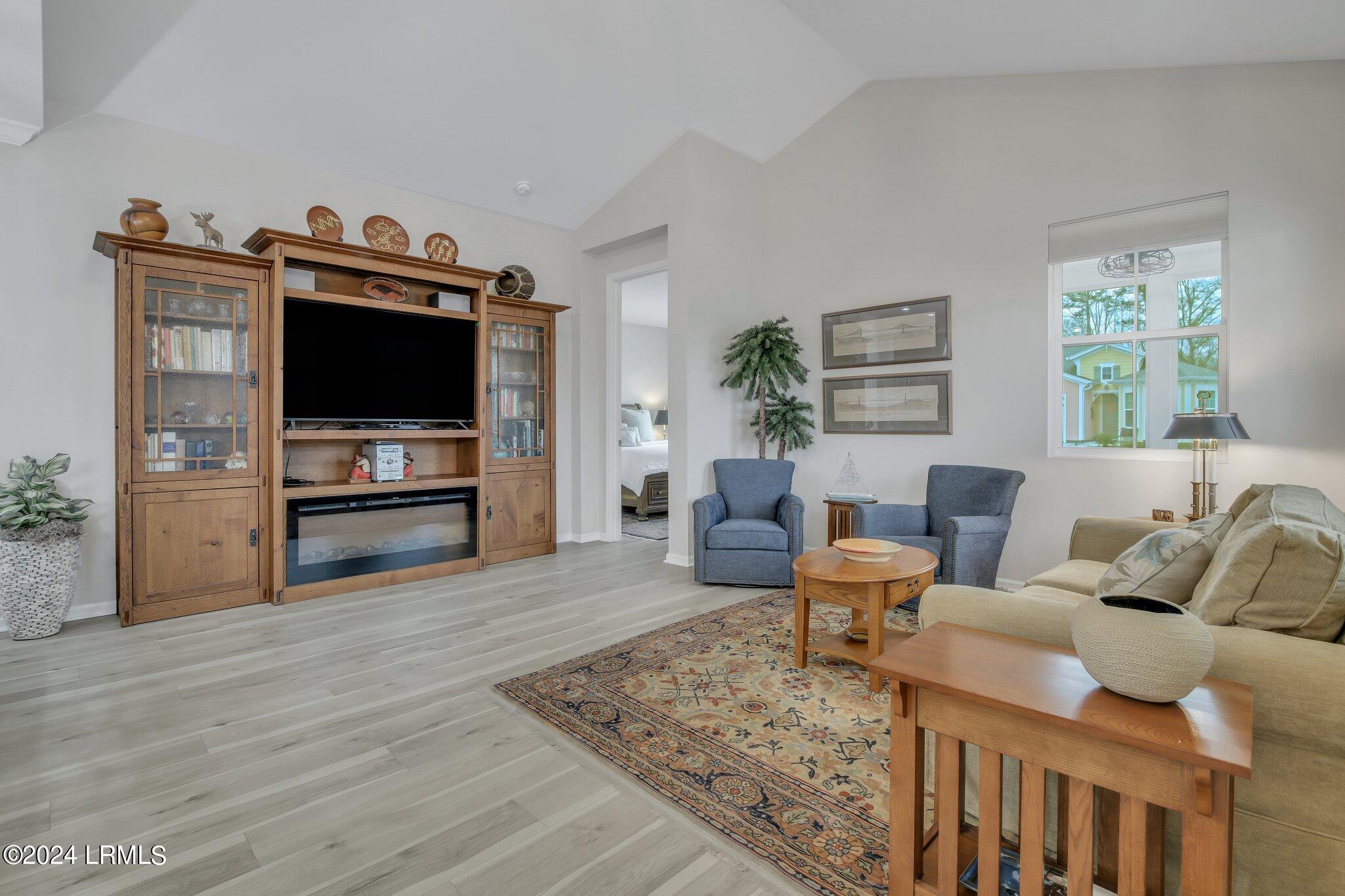 215 Barefoot Lane, 101