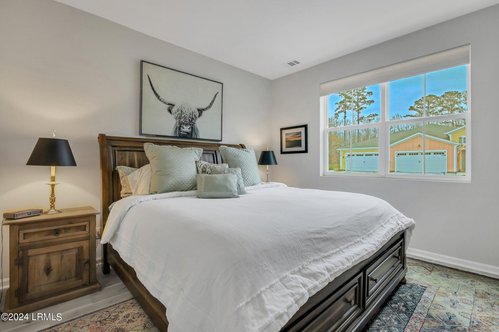 215 Barefoot Lane, 101