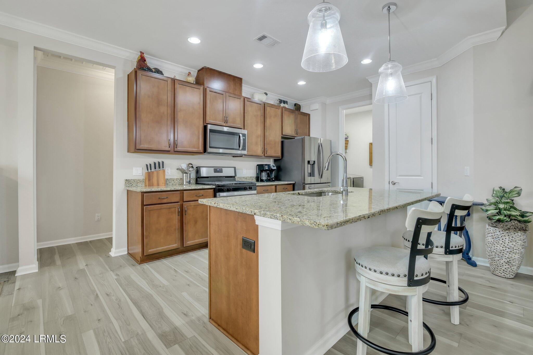 215 Barefoot Lane, 101