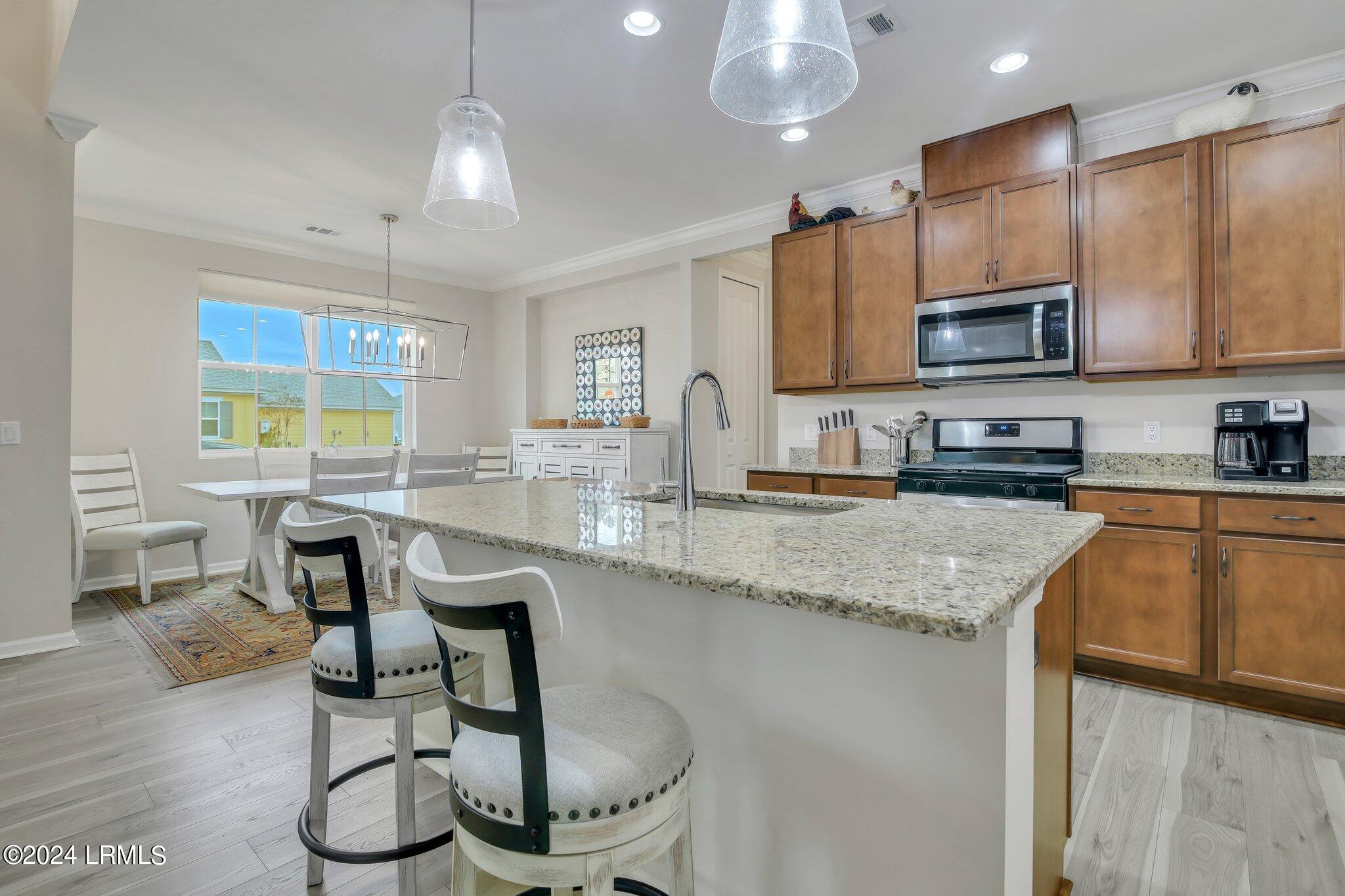 215 Barefoot Lane, 101
