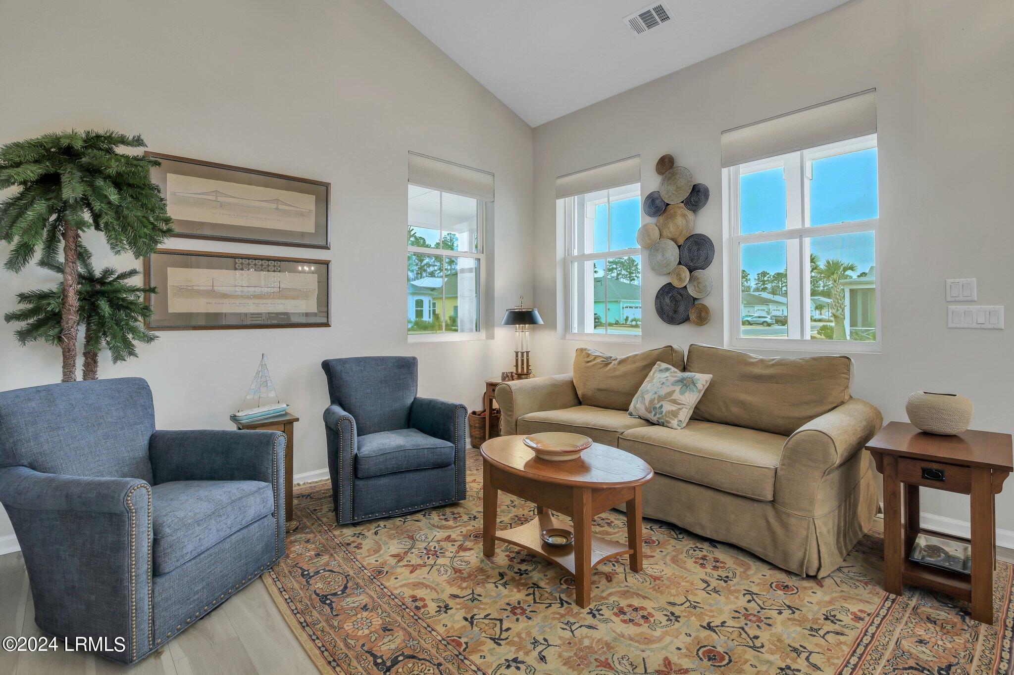 215 Barefoot Lane, 101