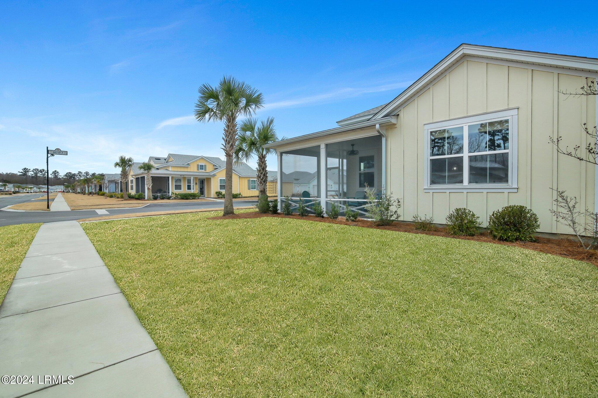 215 Barefoot Lane, 101