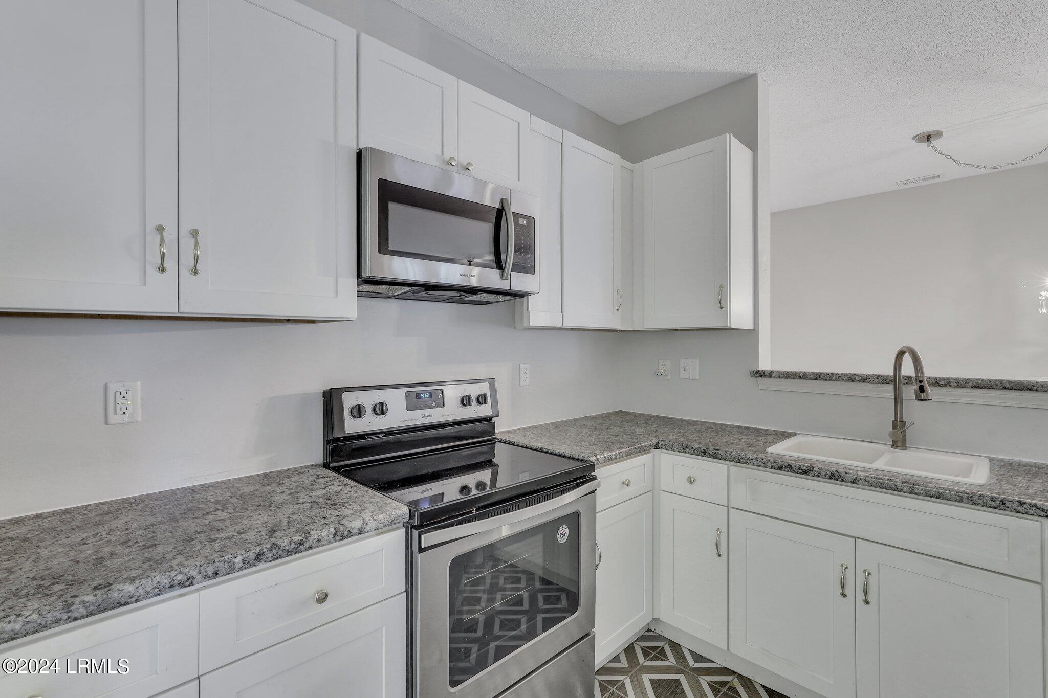 100 Kensington Boulevard, 1303