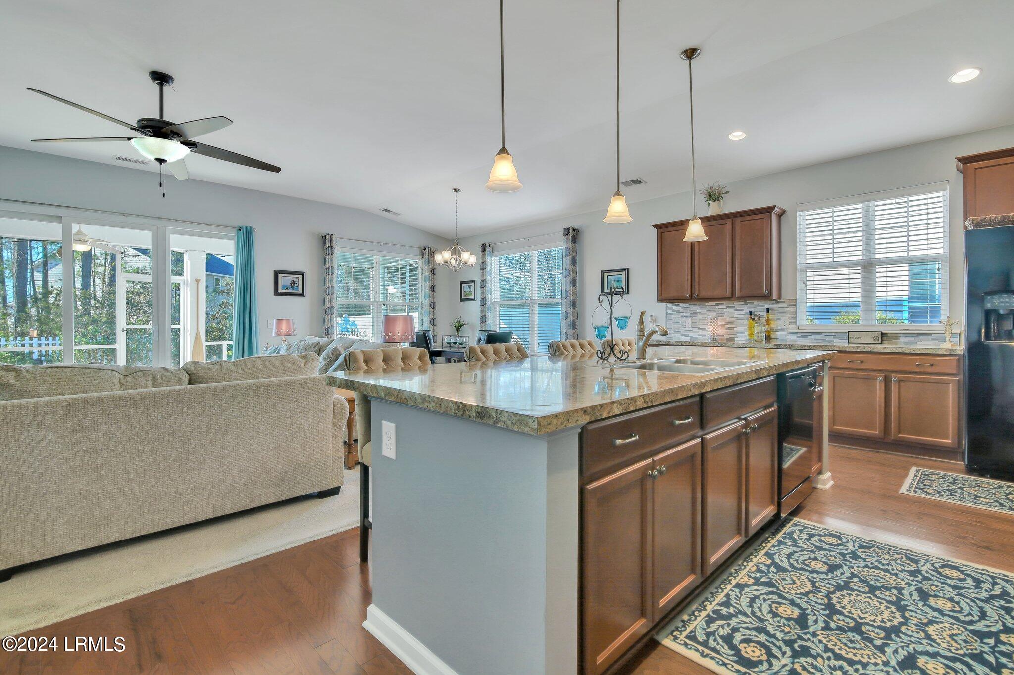 195 Heritage Parkway