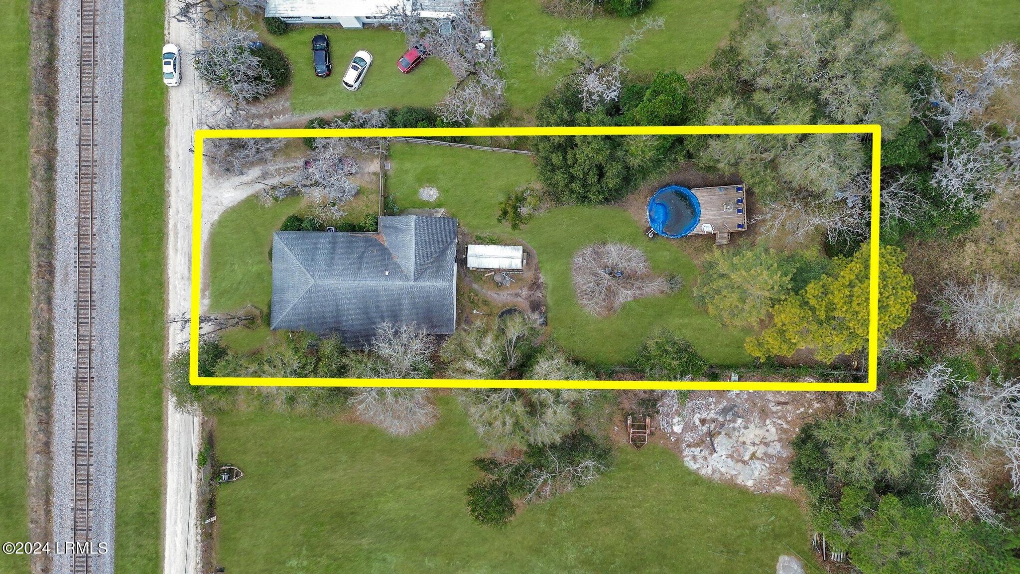 131 Railroad Avenue E