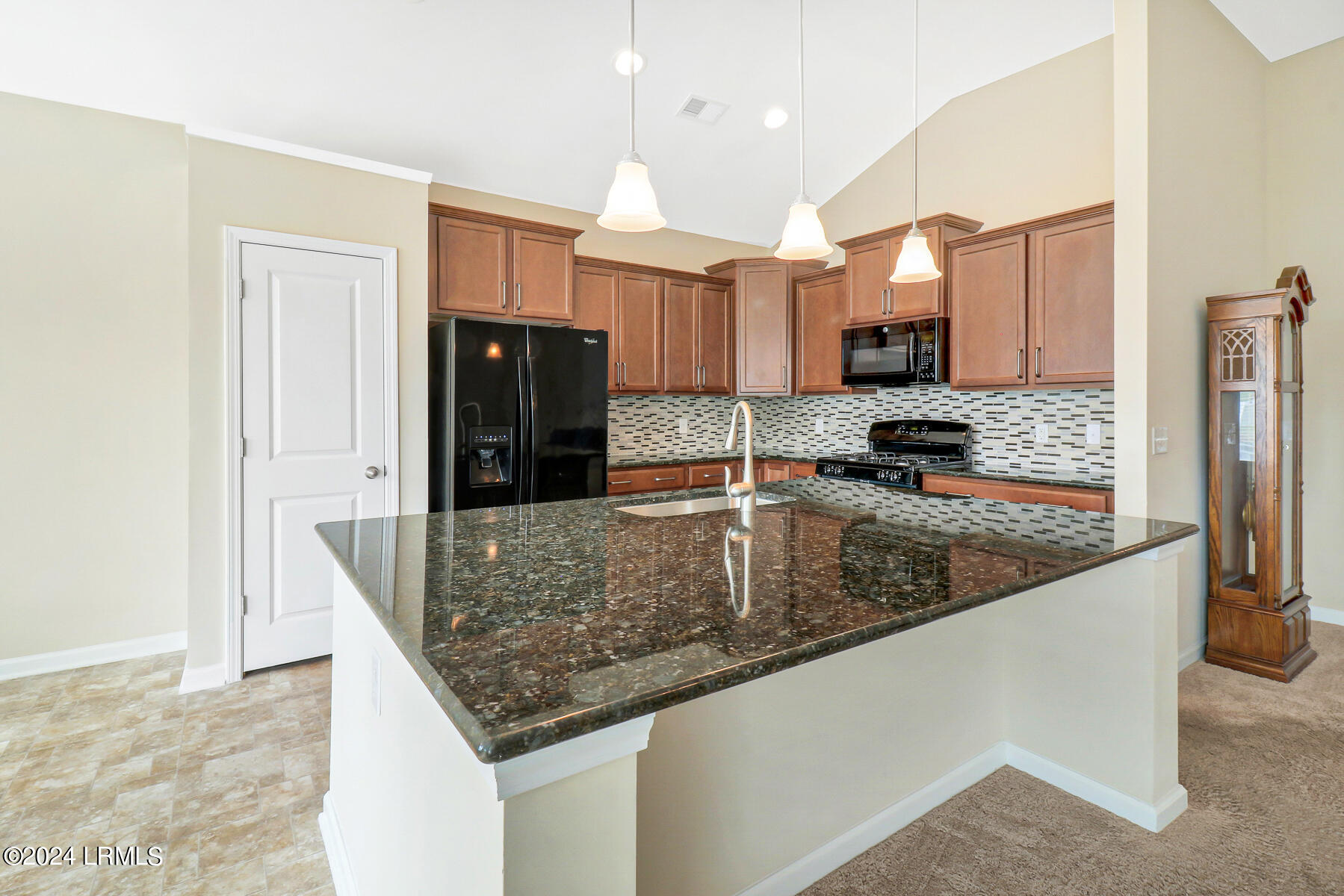 6 Pioneer Point