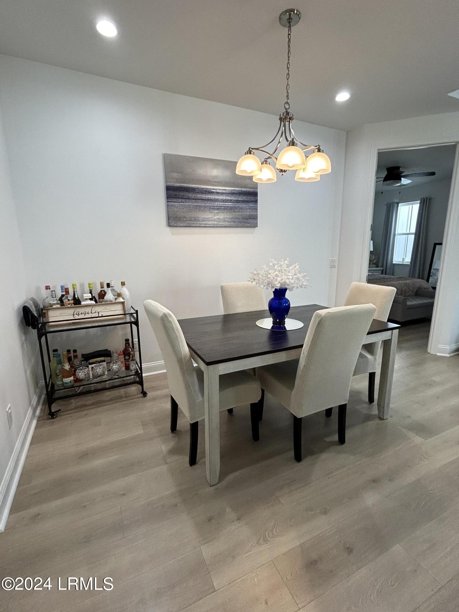 190 Caribbean Soul Avenue, 101