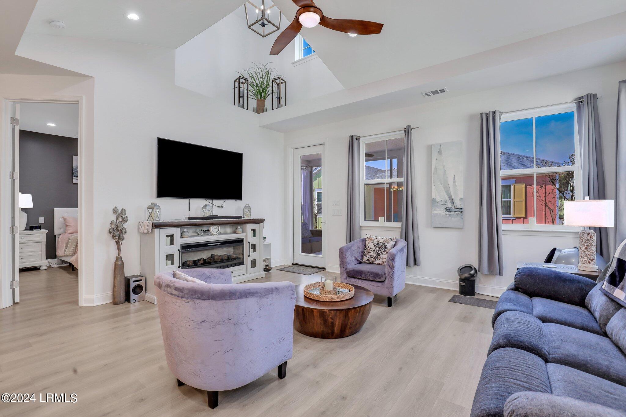 190 Caribbean Soul Avenue, 101