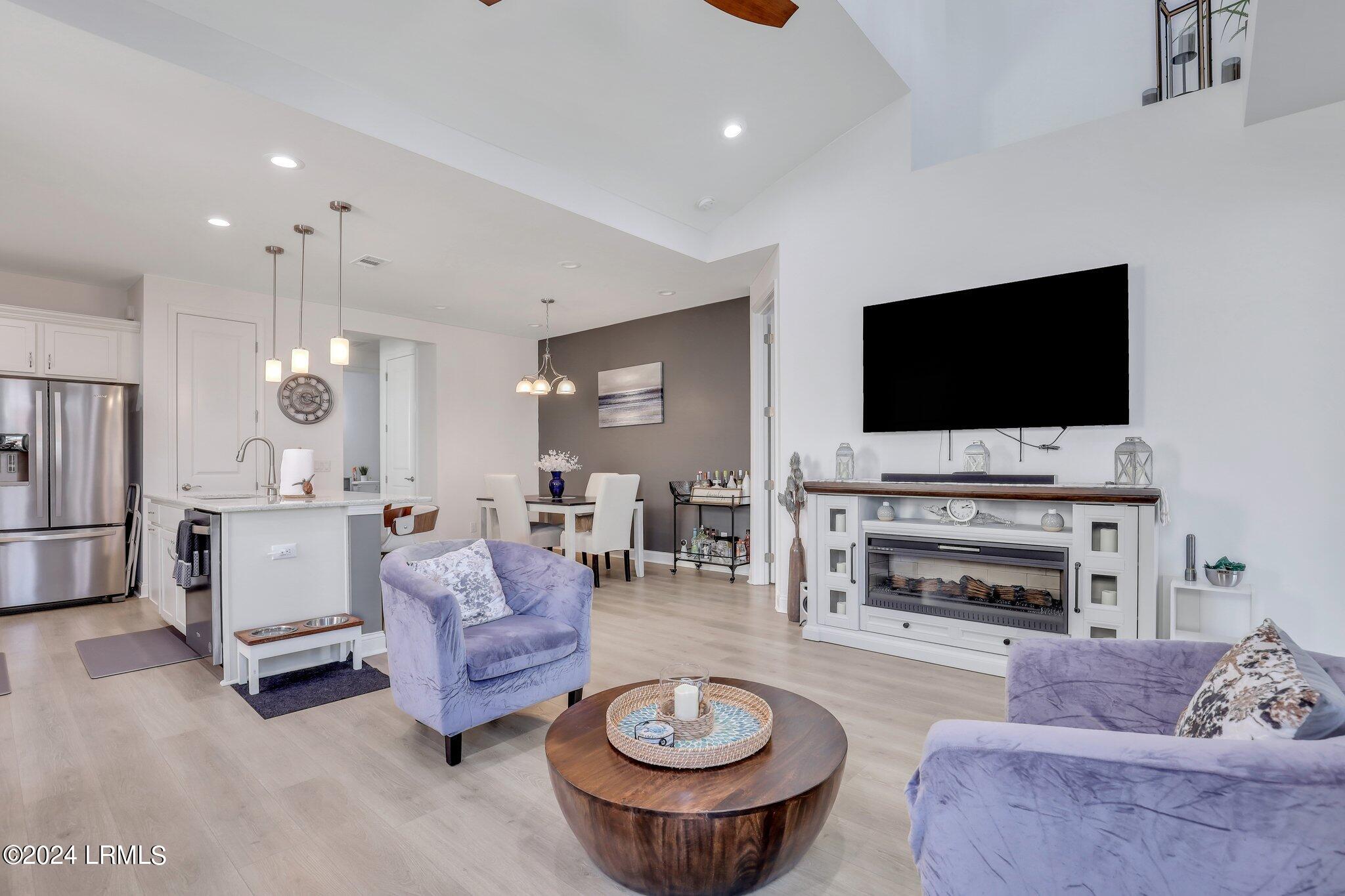 190 Caribbean Soul Avenue, 101