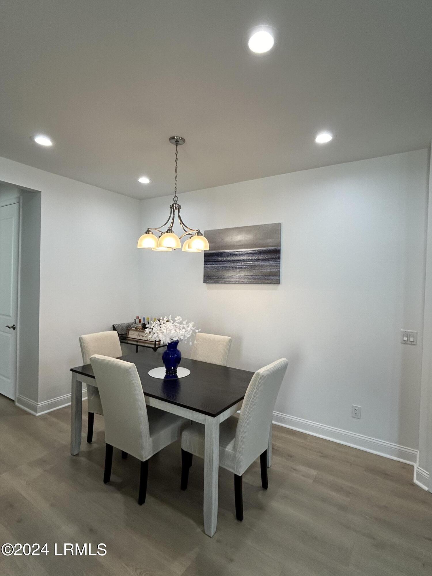 190 Caribbean Soul Avenue, 101