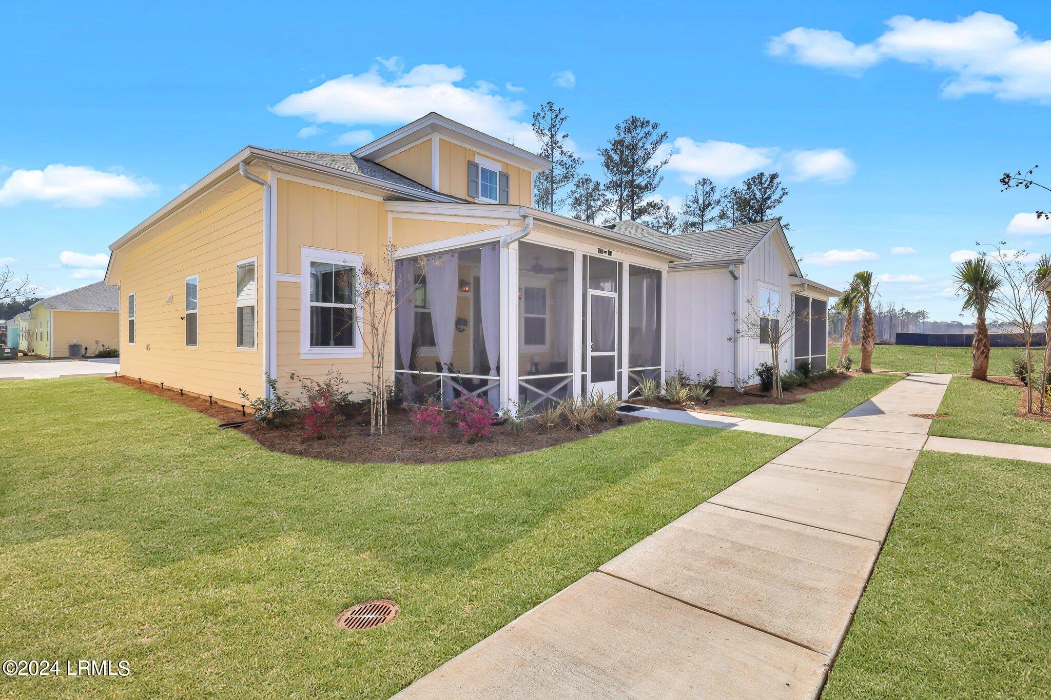 190 Caribbean Soul Avenue, 101