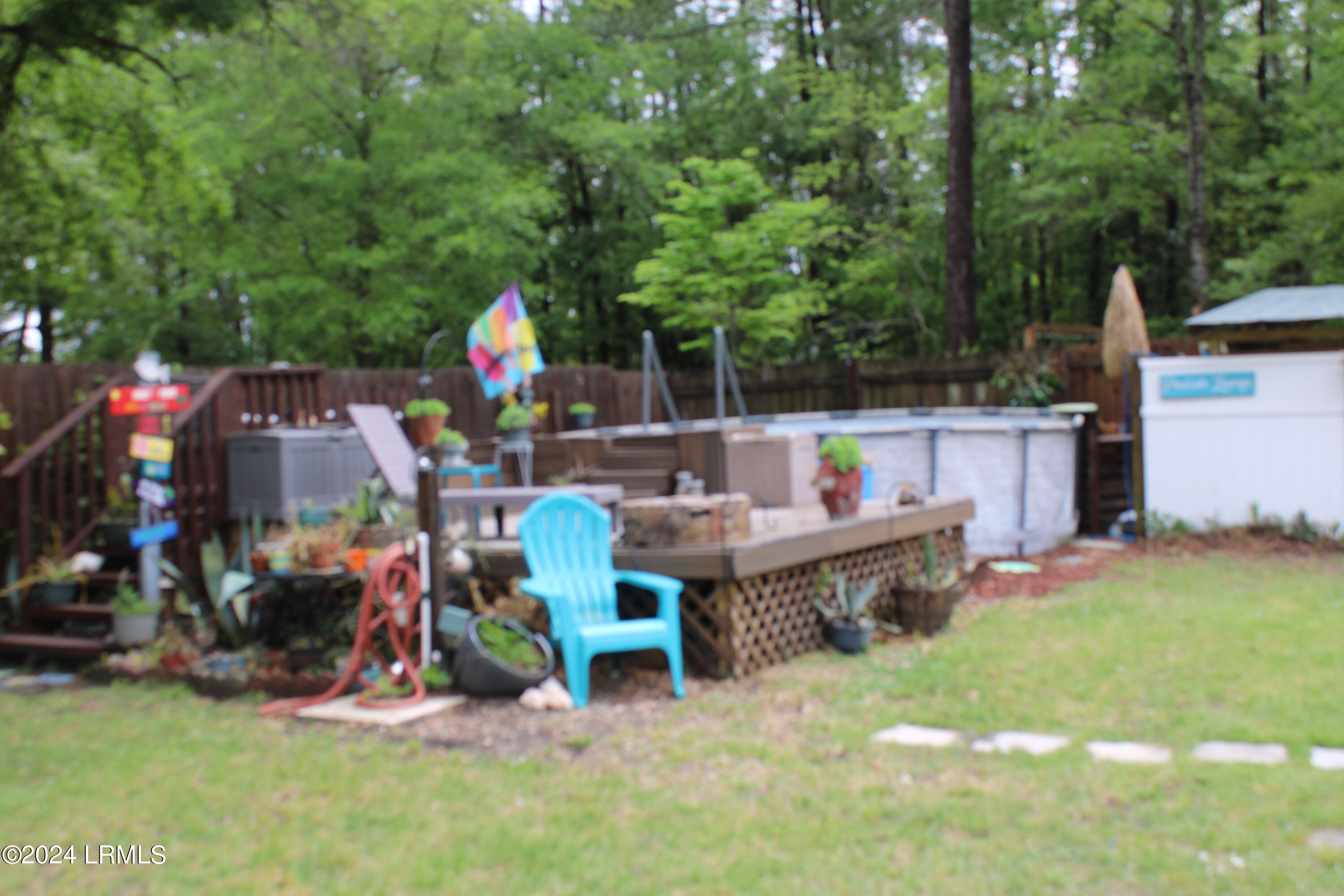 1202 Holly Street W