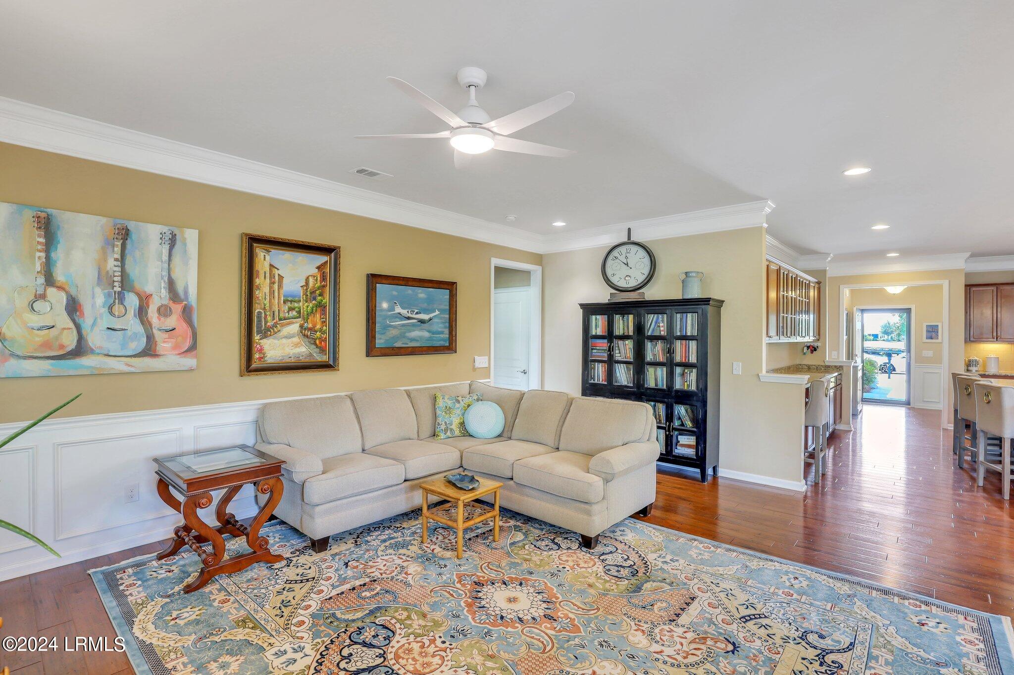 215 Canterbury Court