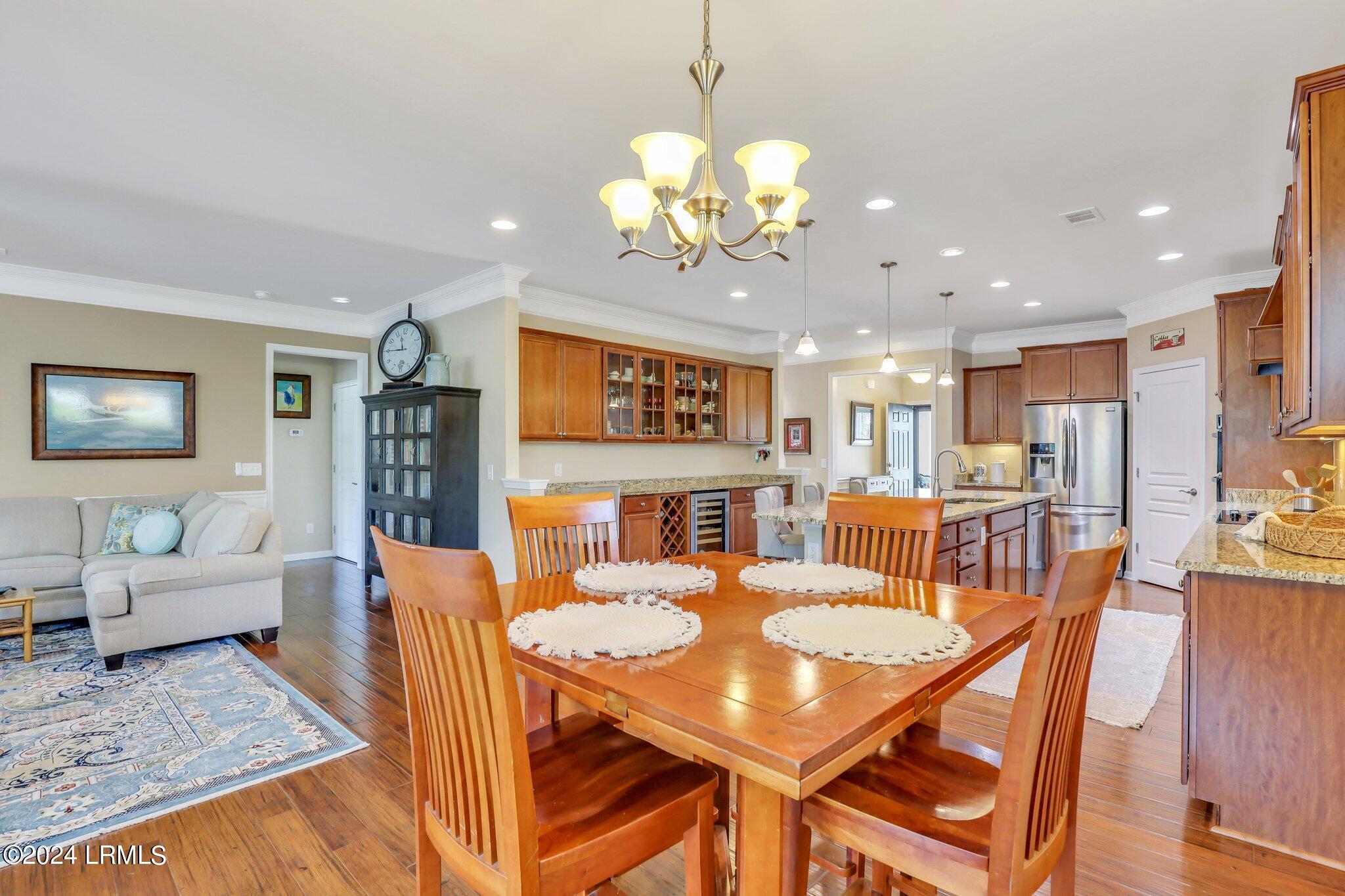 215 Canterbury Court