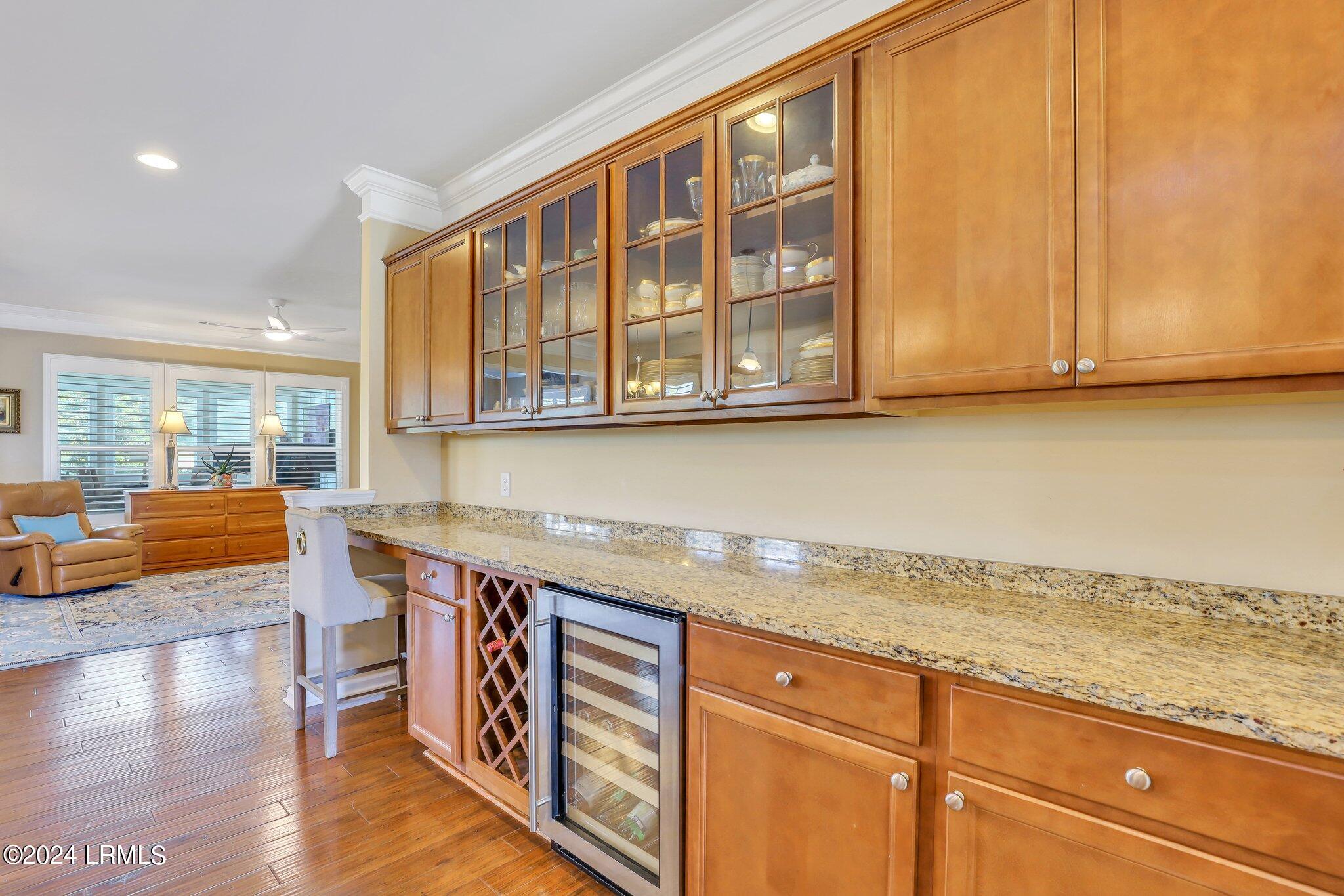 215 Canterbury Court