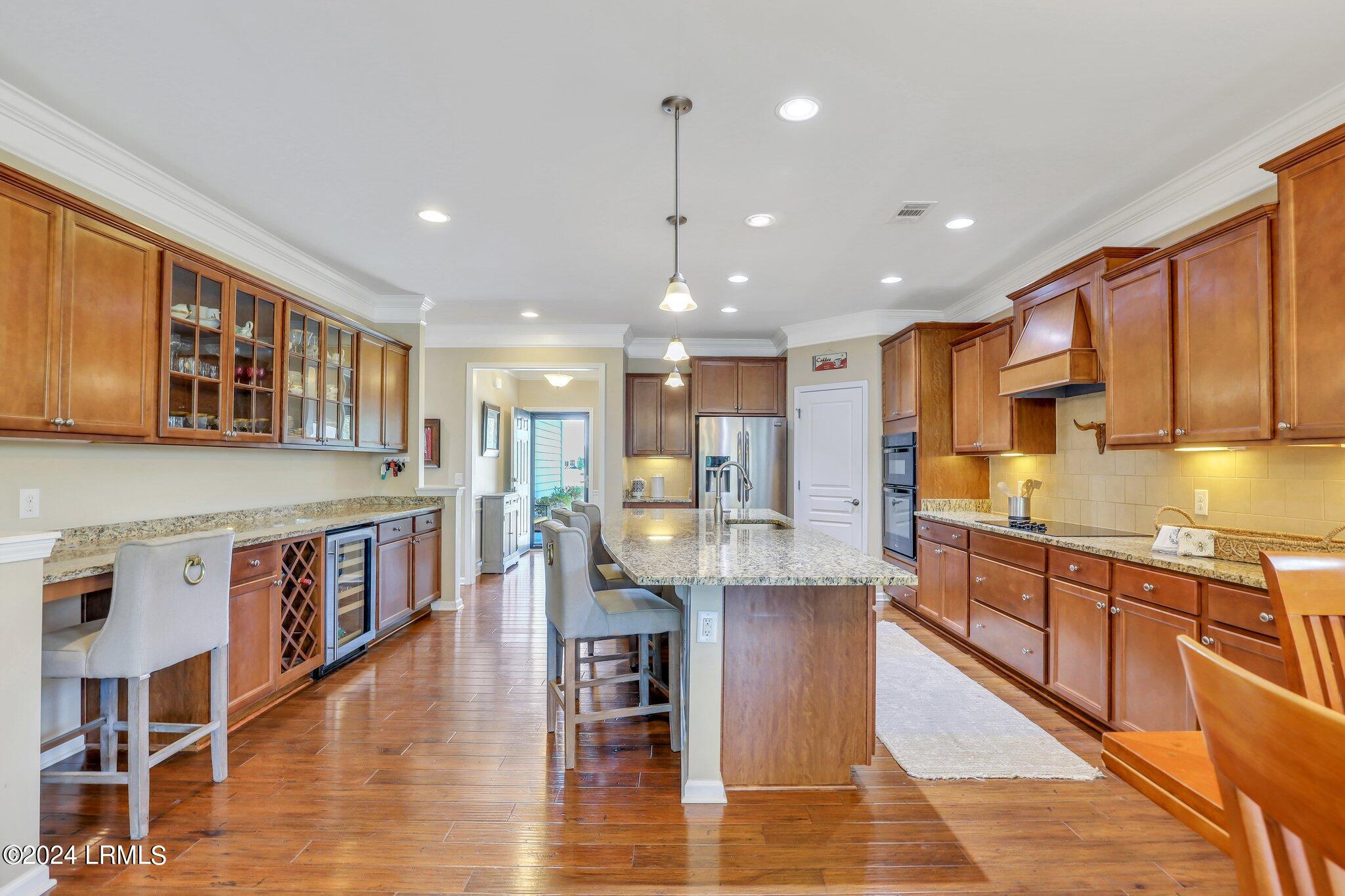 215 Canterbury Court