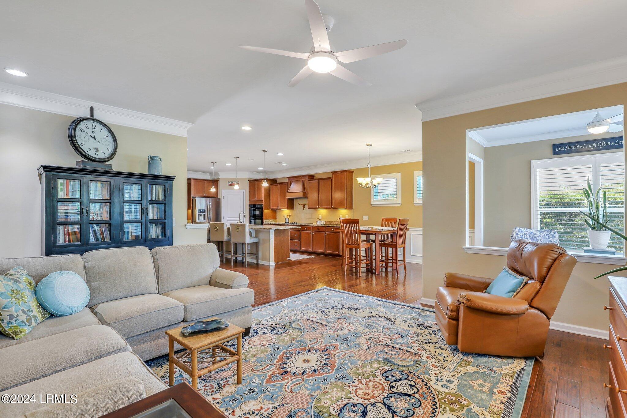 215 Canterbury Court