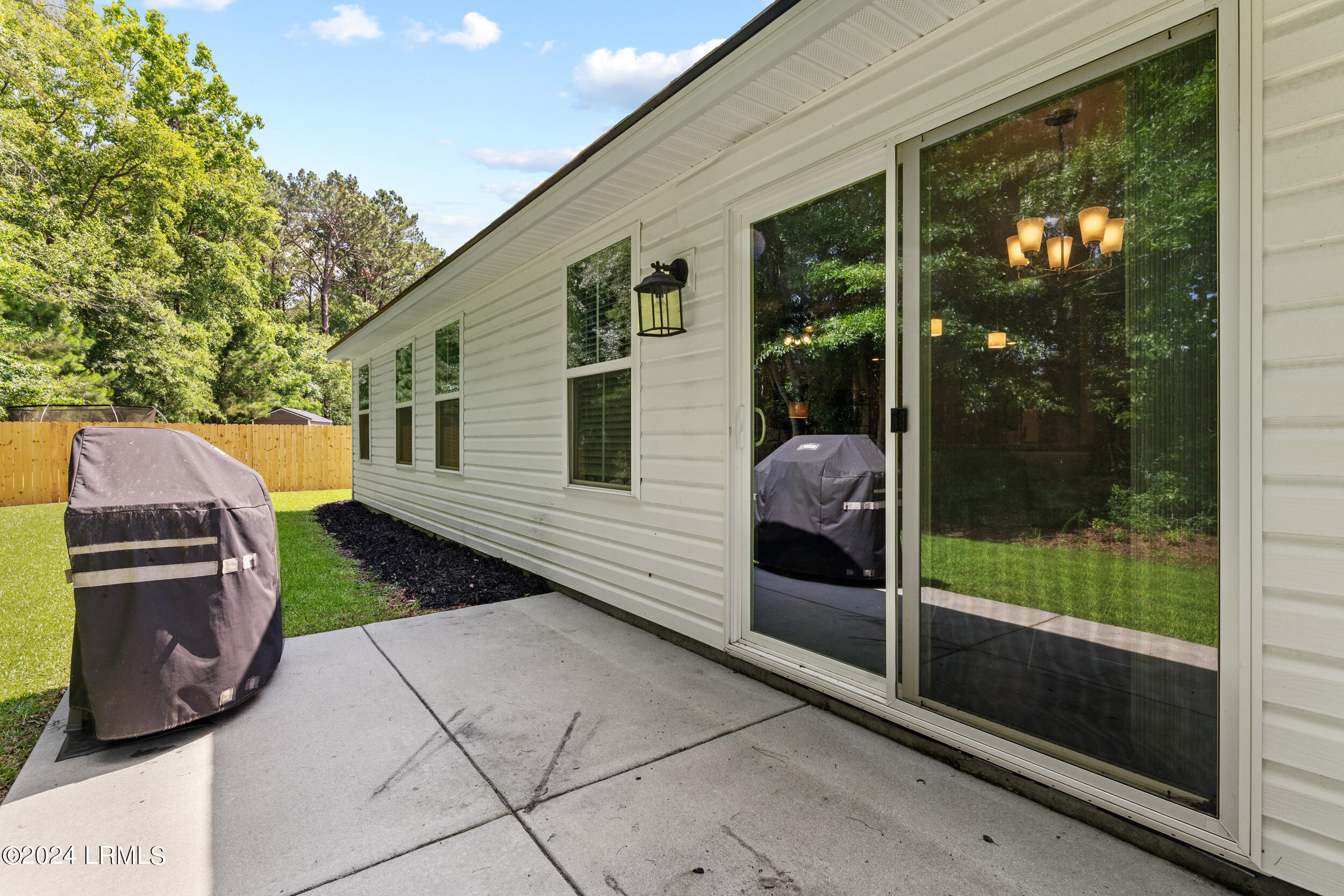 613 Ridgeland Lakes Drive