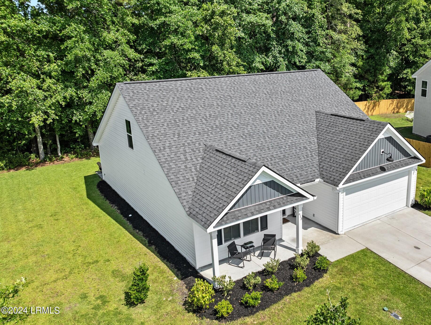 613 Ridgeland Lakes Drive