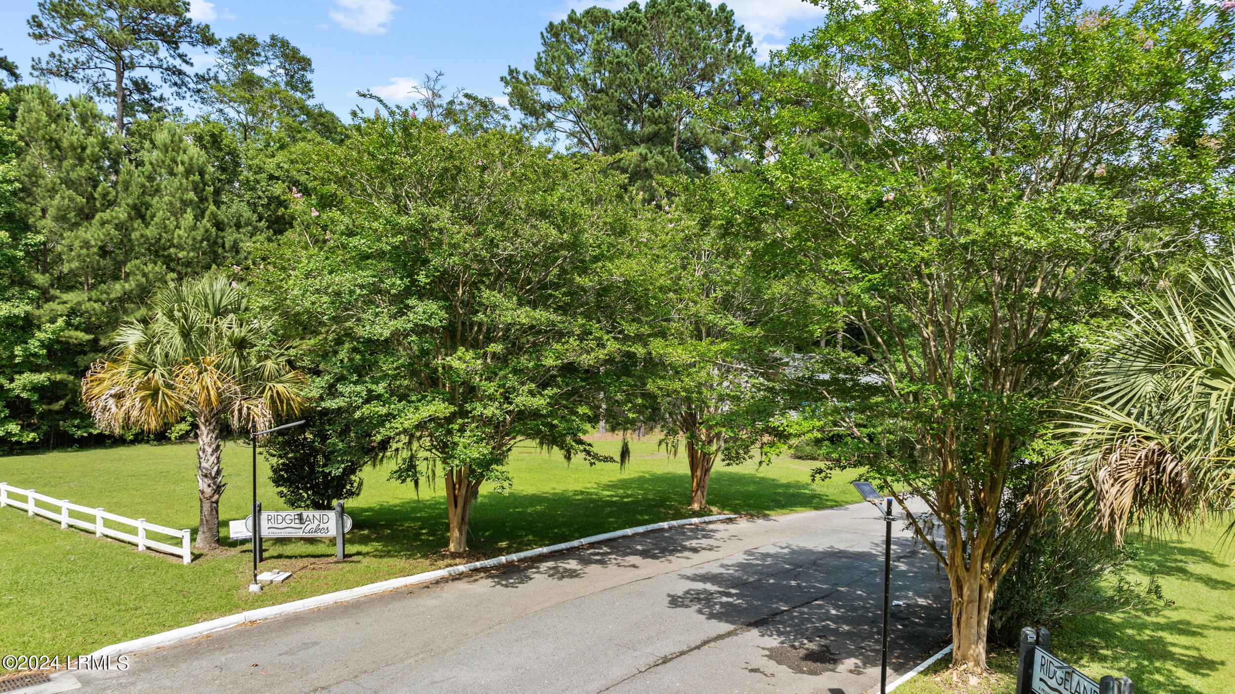 613 Ridgeland Lakes Drive