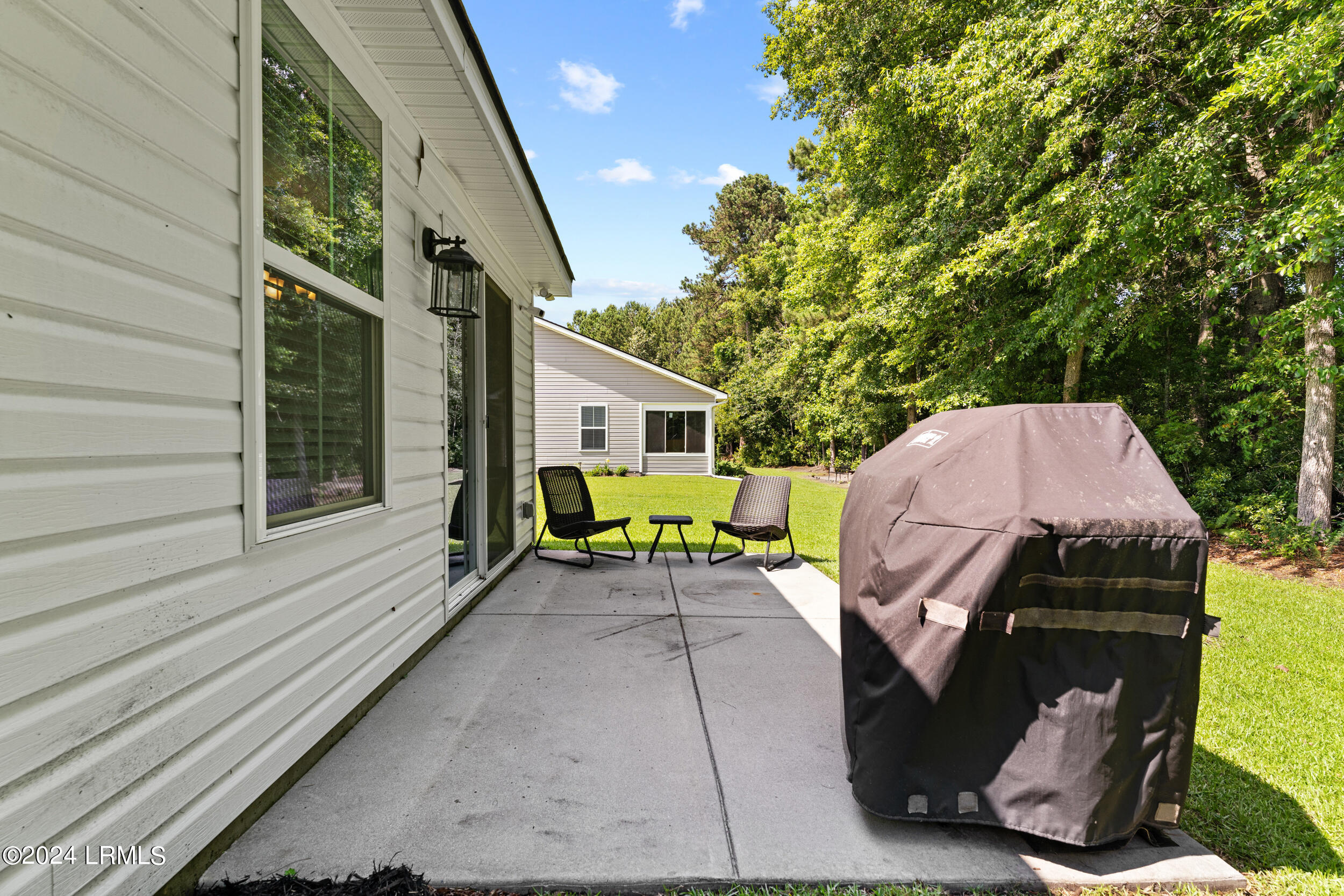 613 Ridgeland Lakes Drive