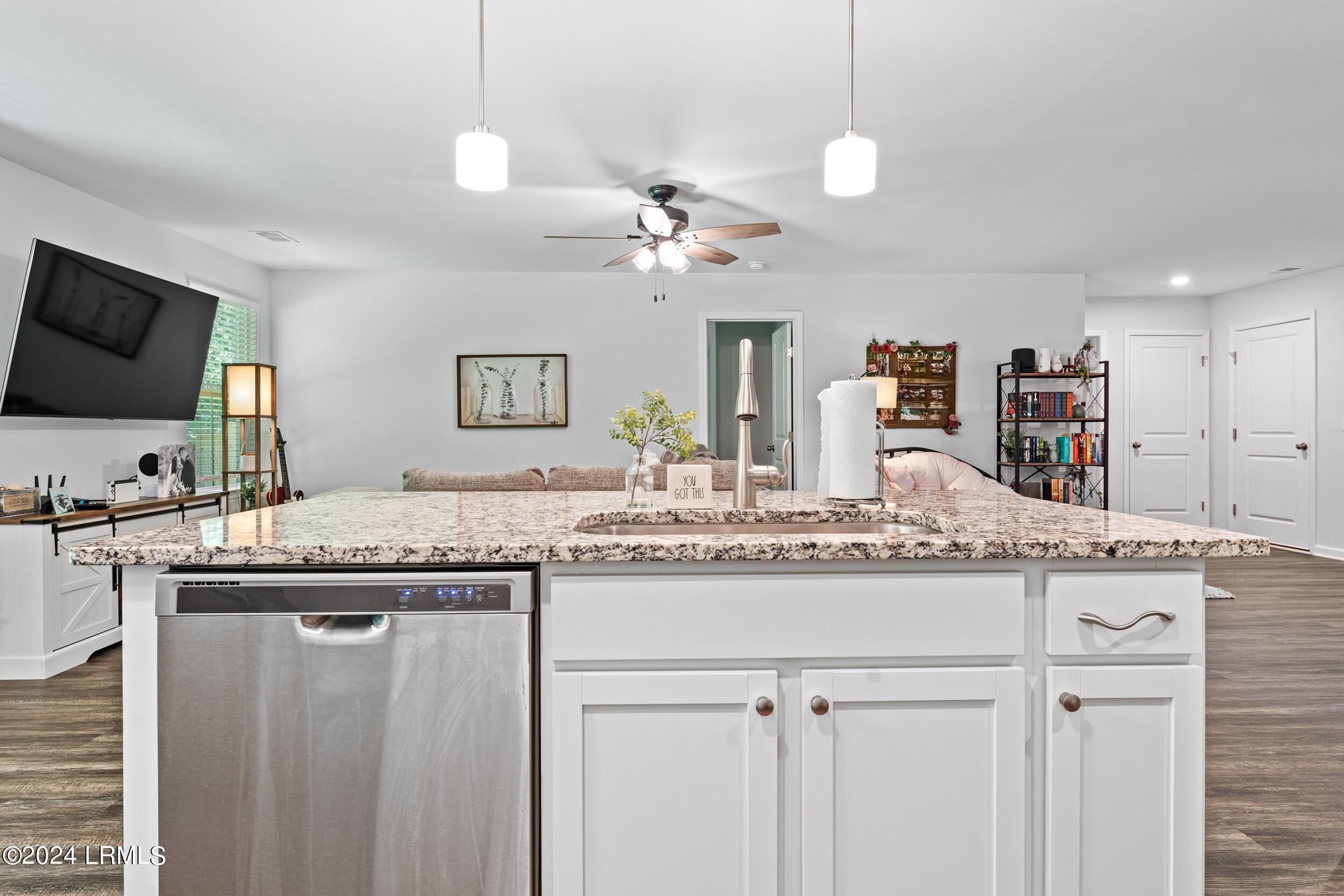 613 Ridgeland Lakes Drive