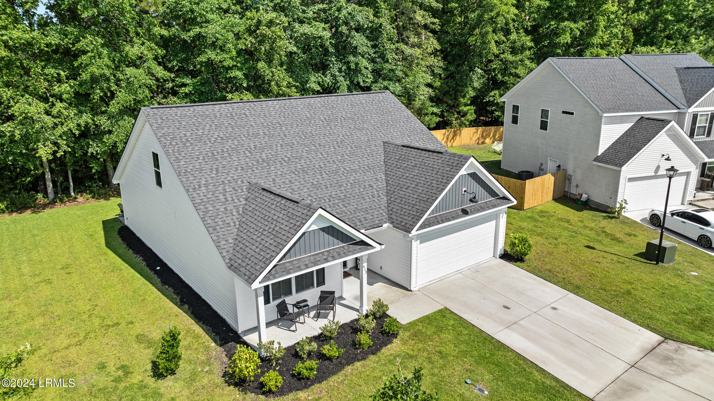613 Ridgeland Lakes Drive