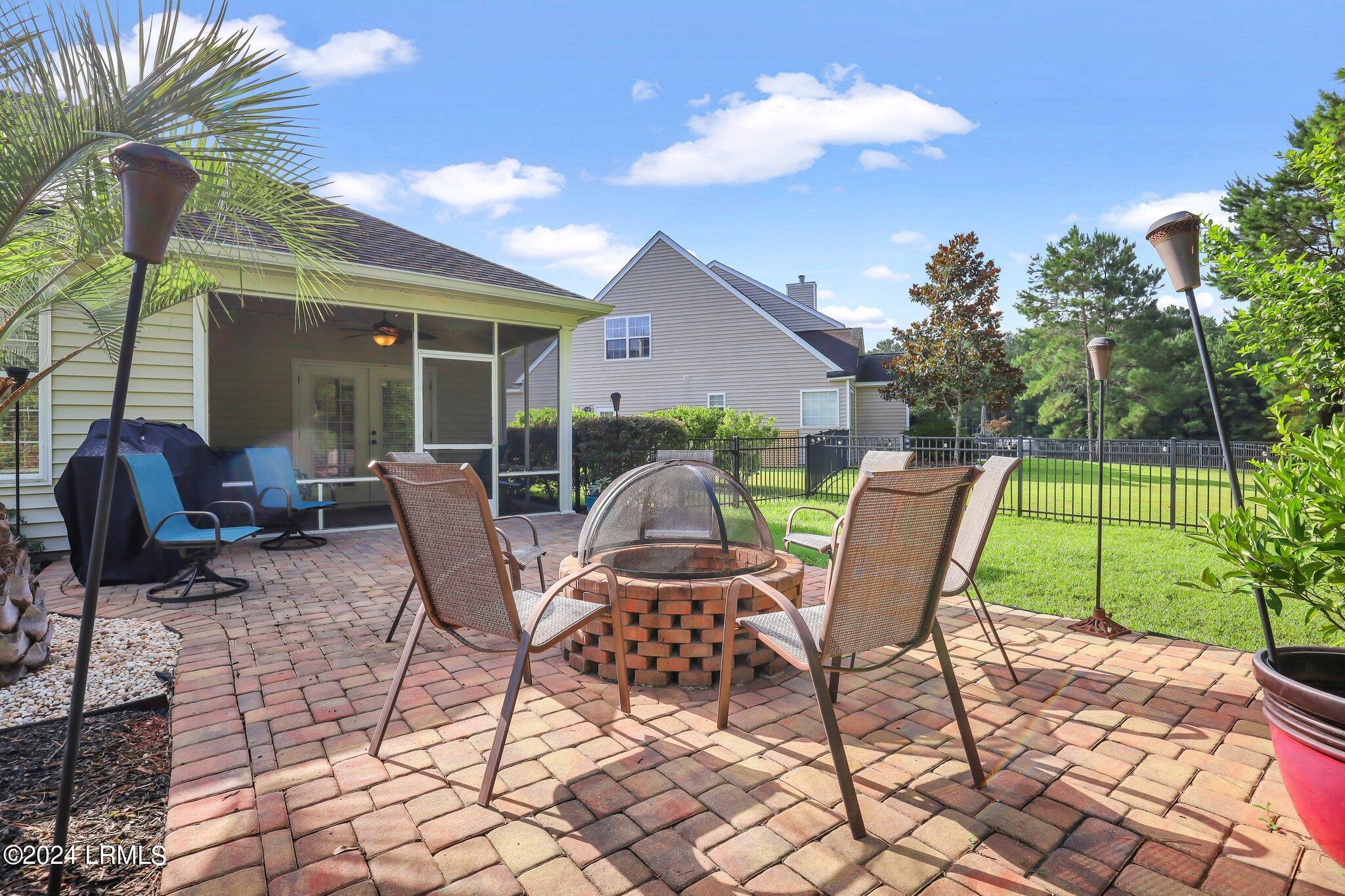 114 Oakesdale Drive