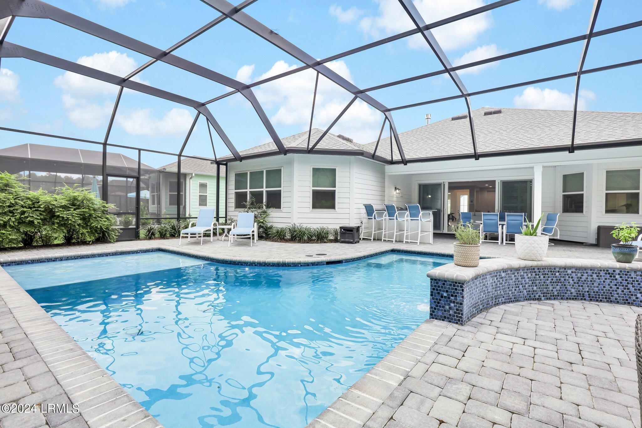 921 Tiki Terrace