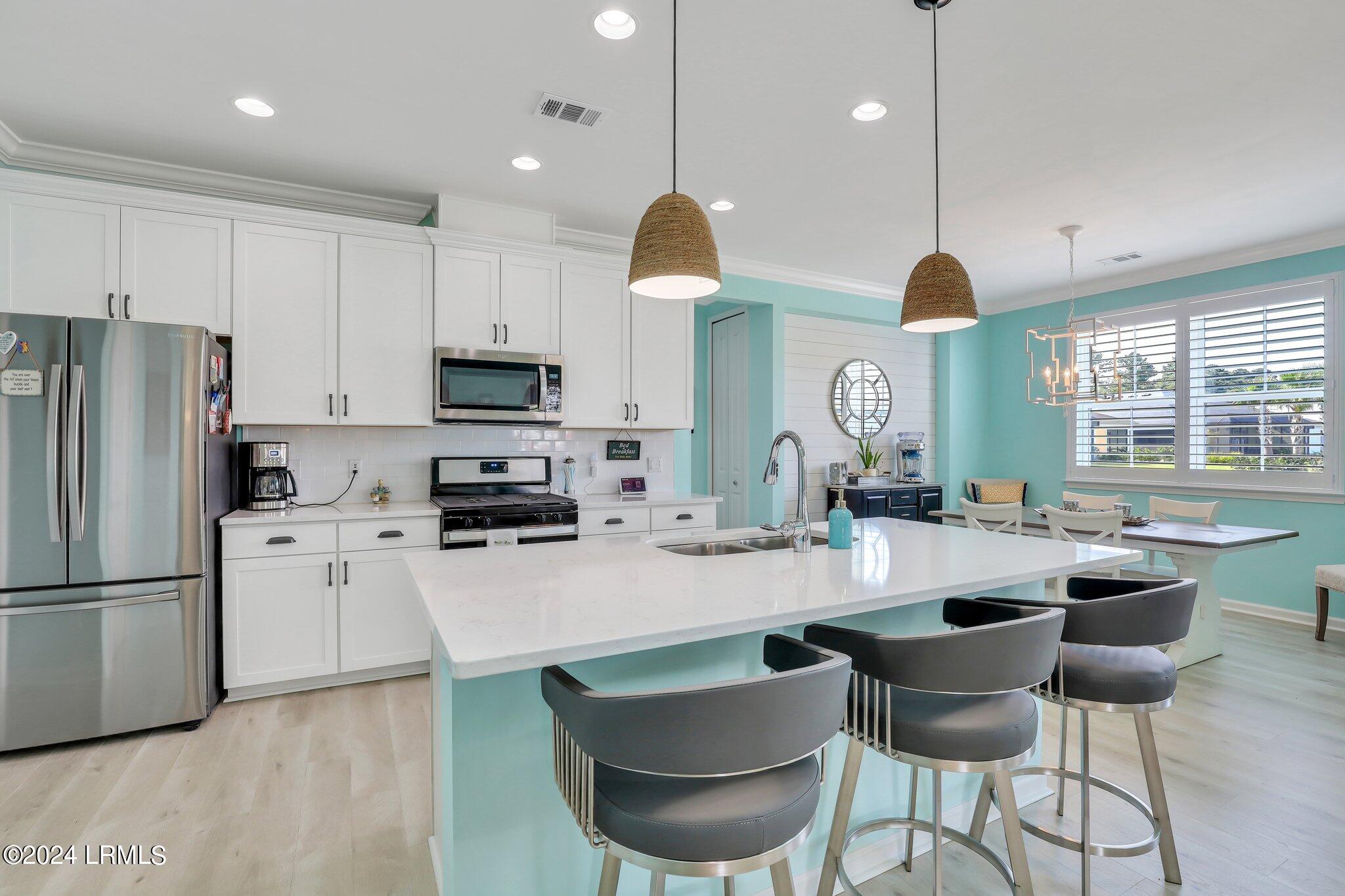 225 Island Breeze Lane, 101