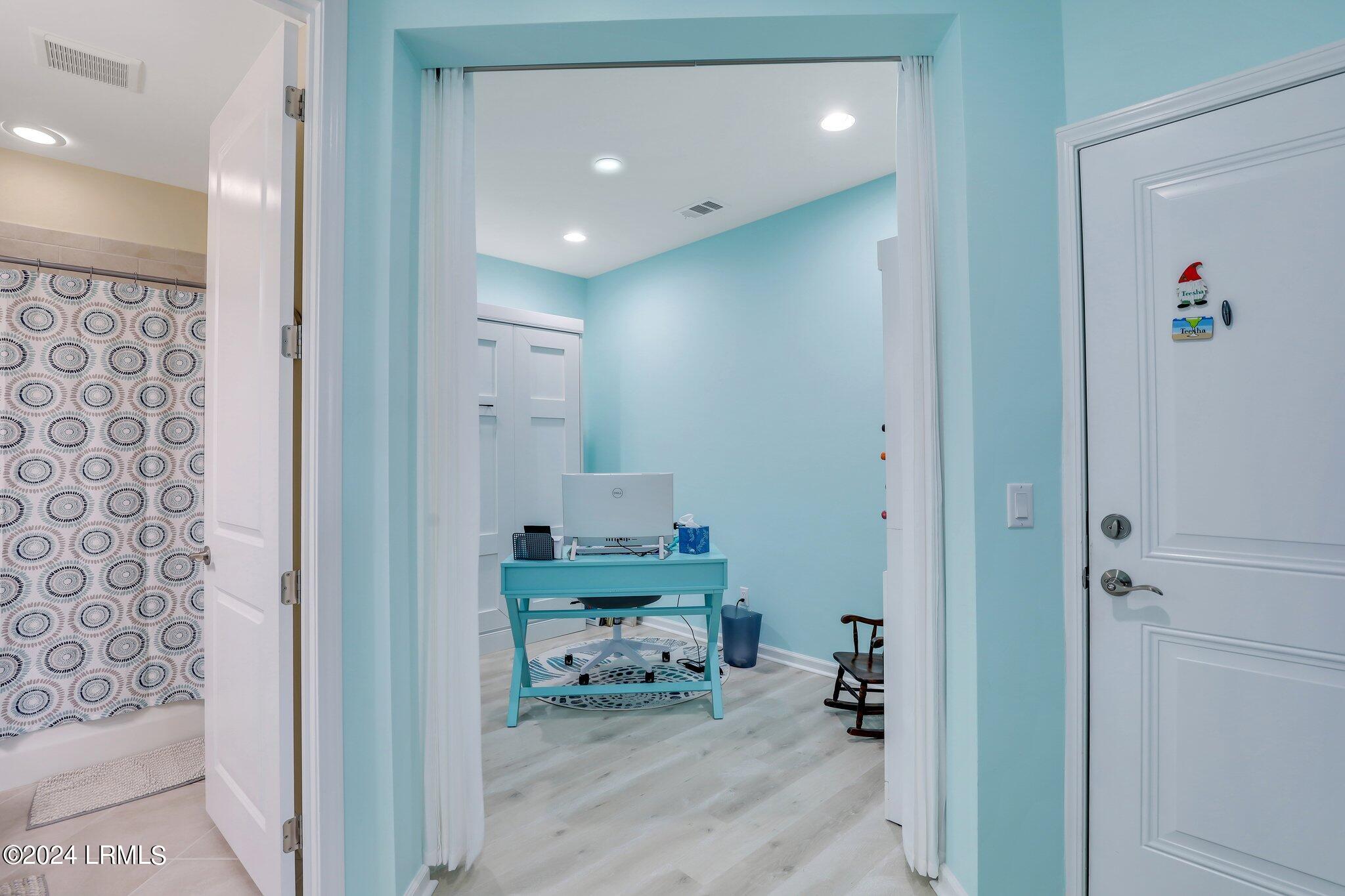 225 Island Breeze Lane, 101