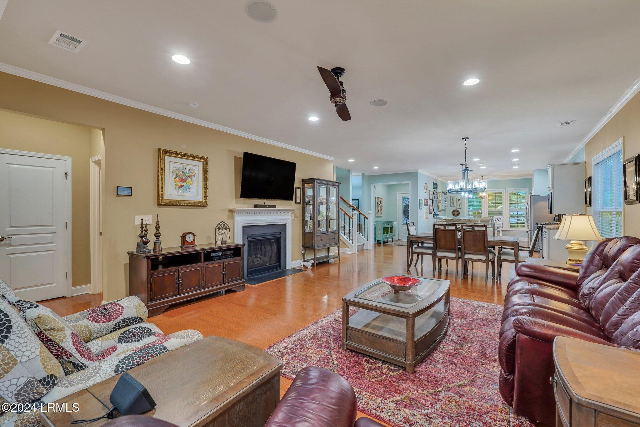 191 Knollwood Court