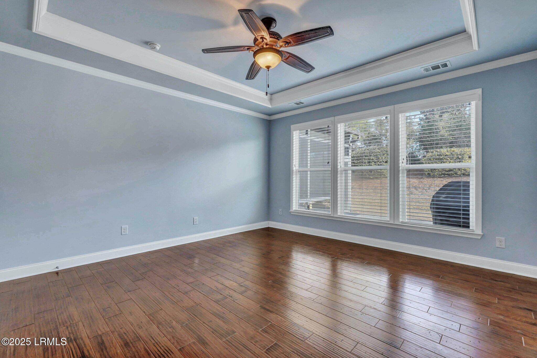 239 Knollwood Court