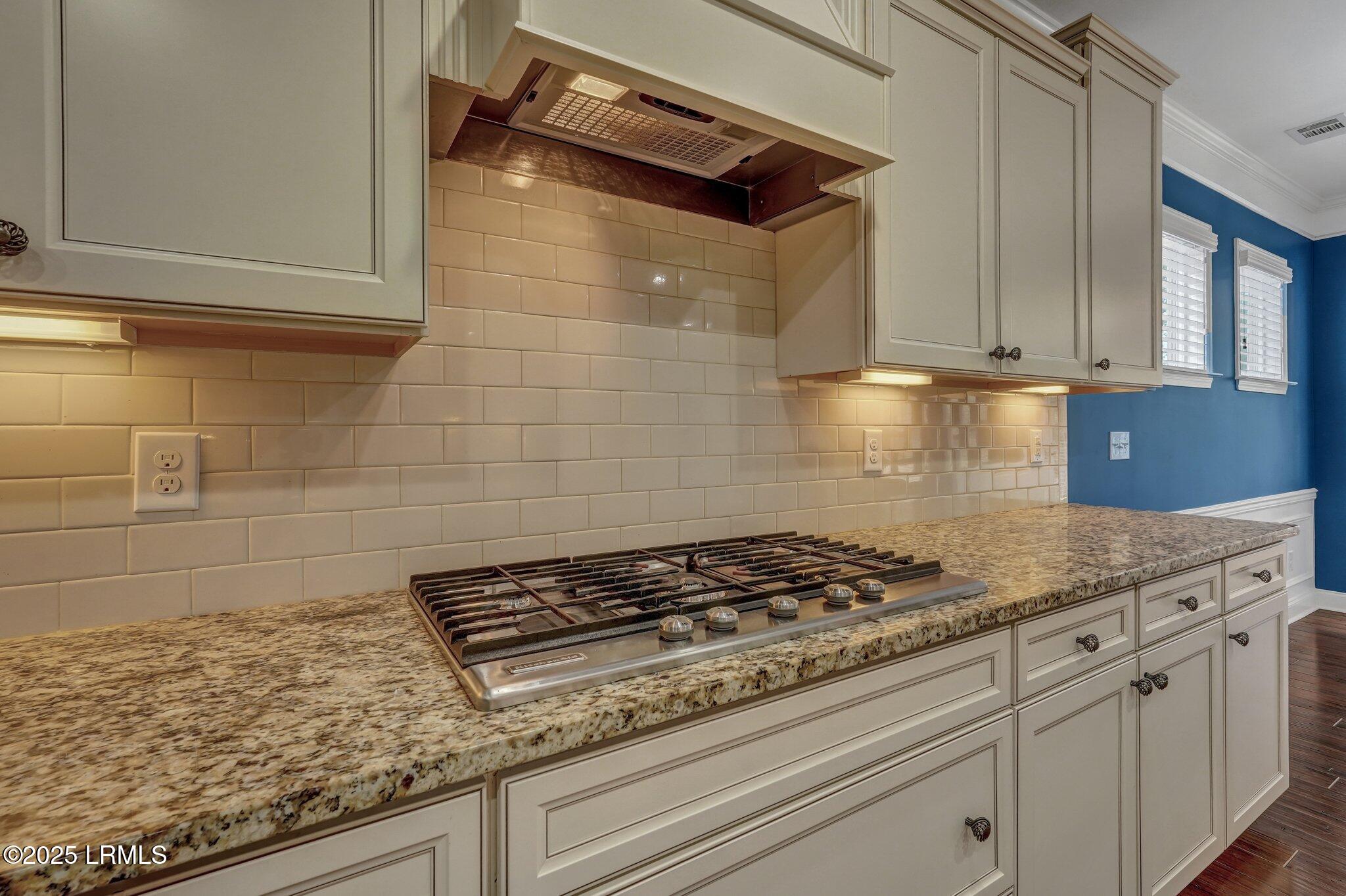239 Knollwood Court