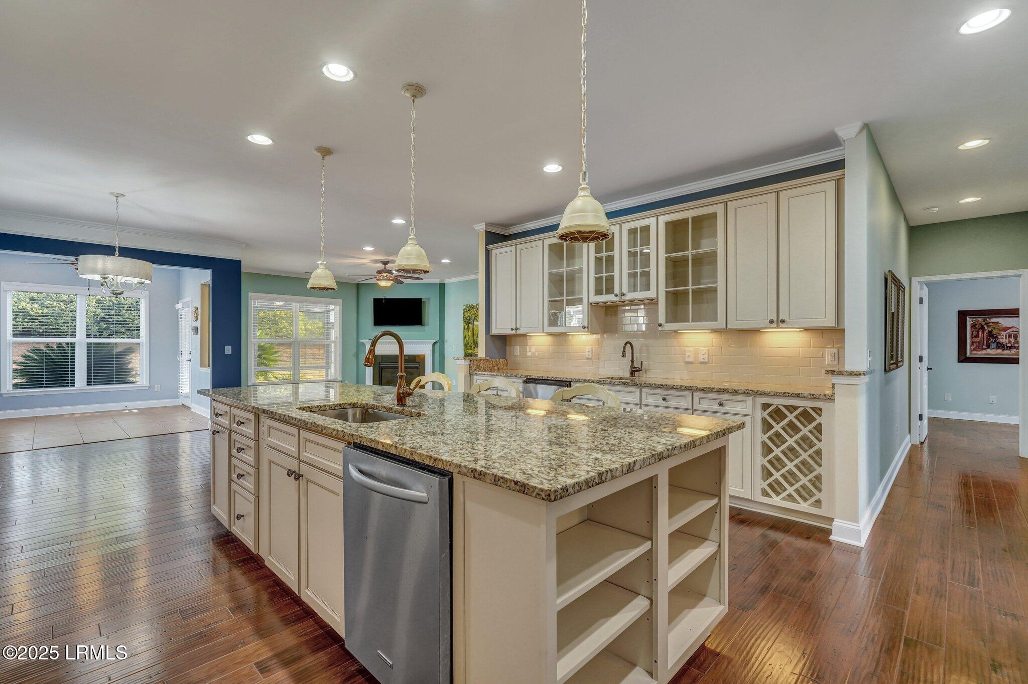 239 Knollwood Court