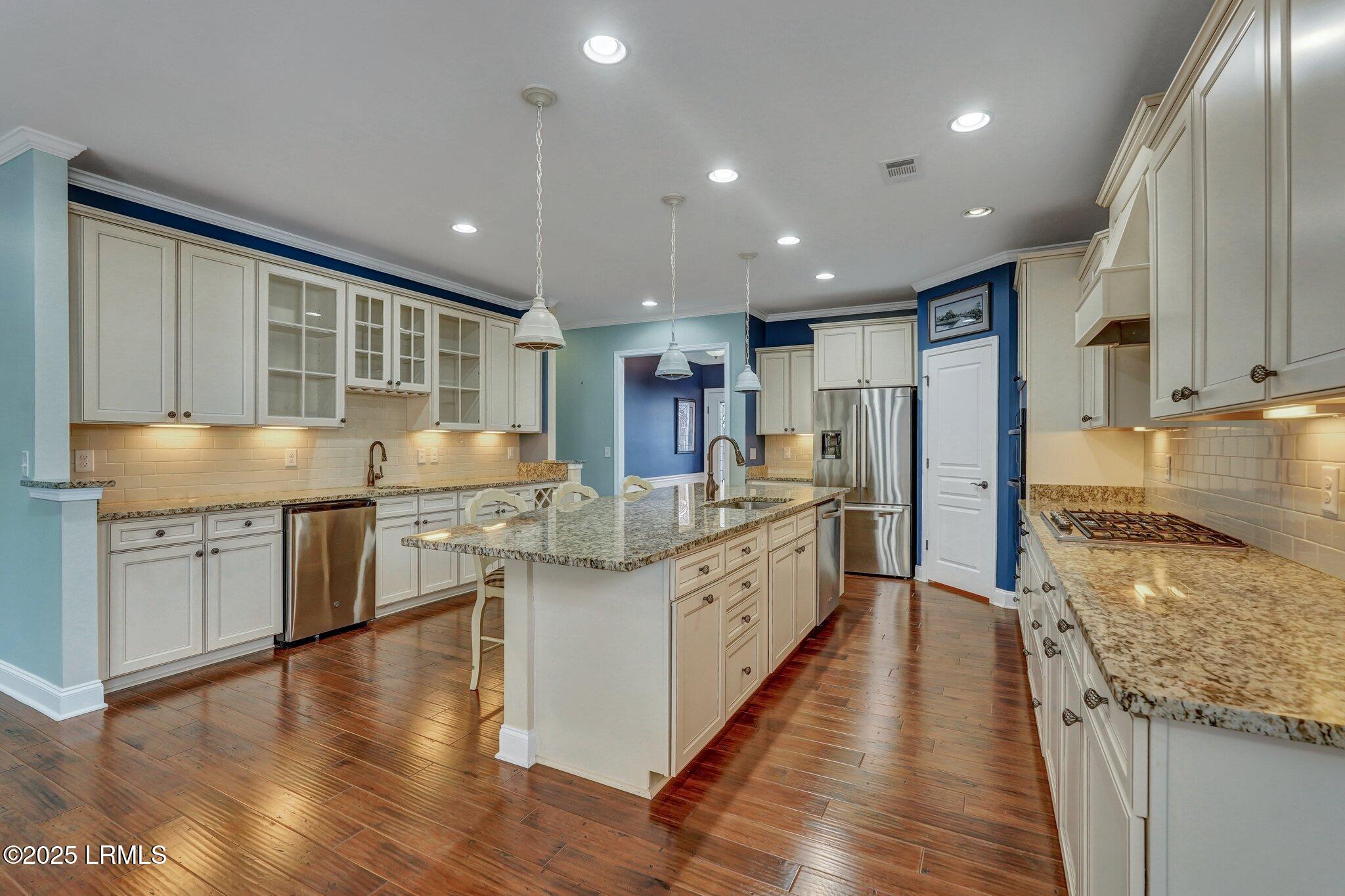 239 Knollwood Court