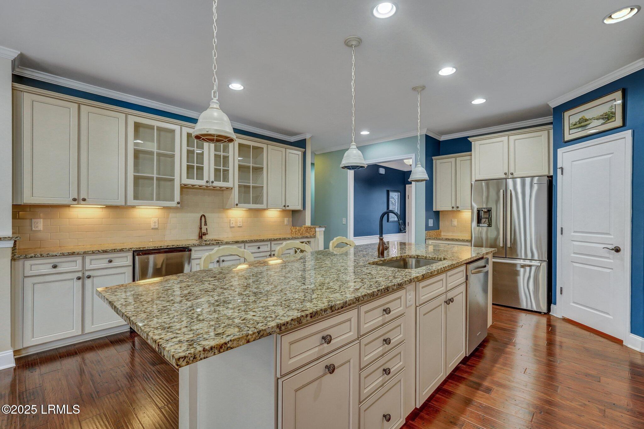 239 Knollwood Court