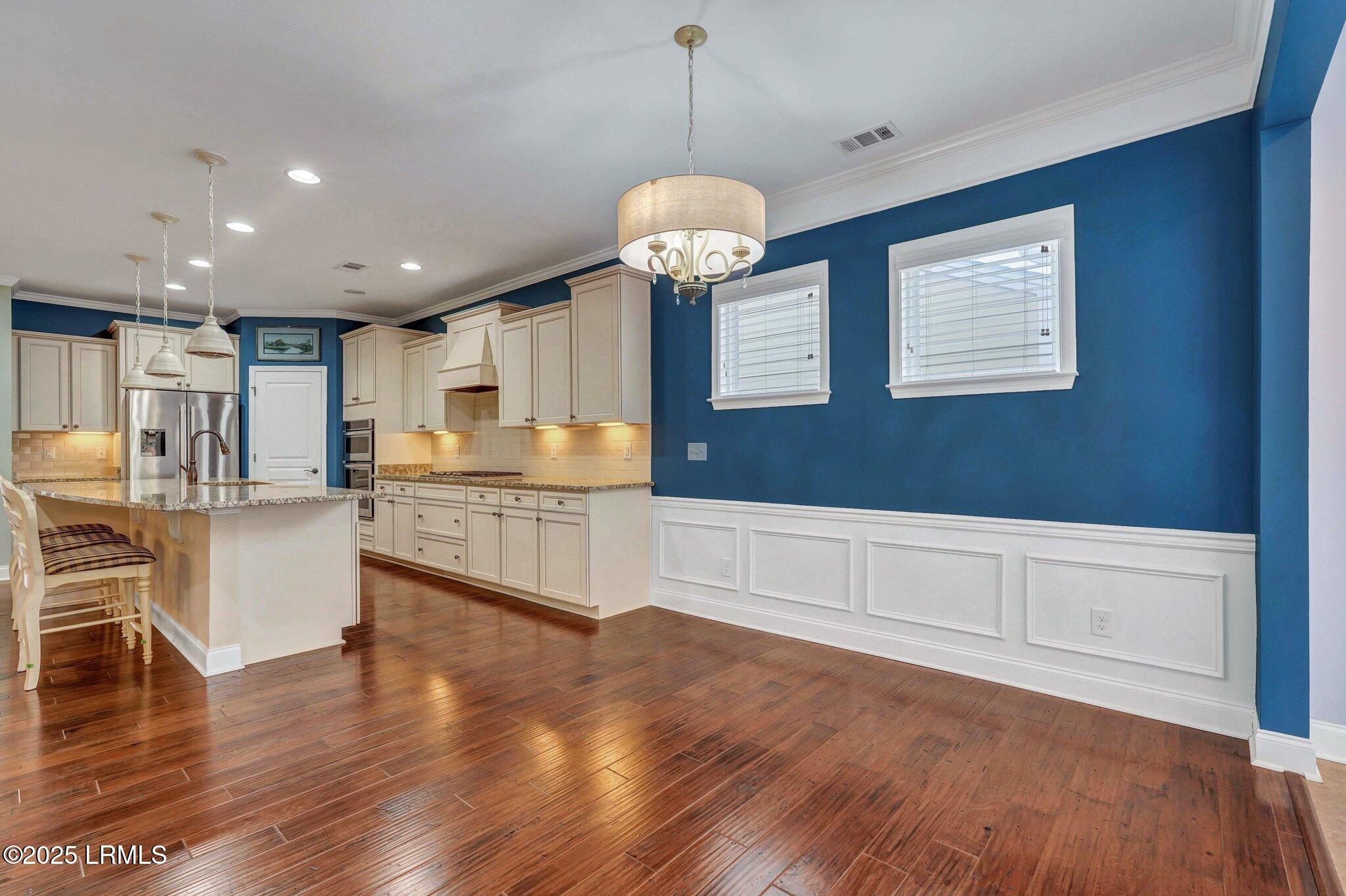 239 Knollwood Court