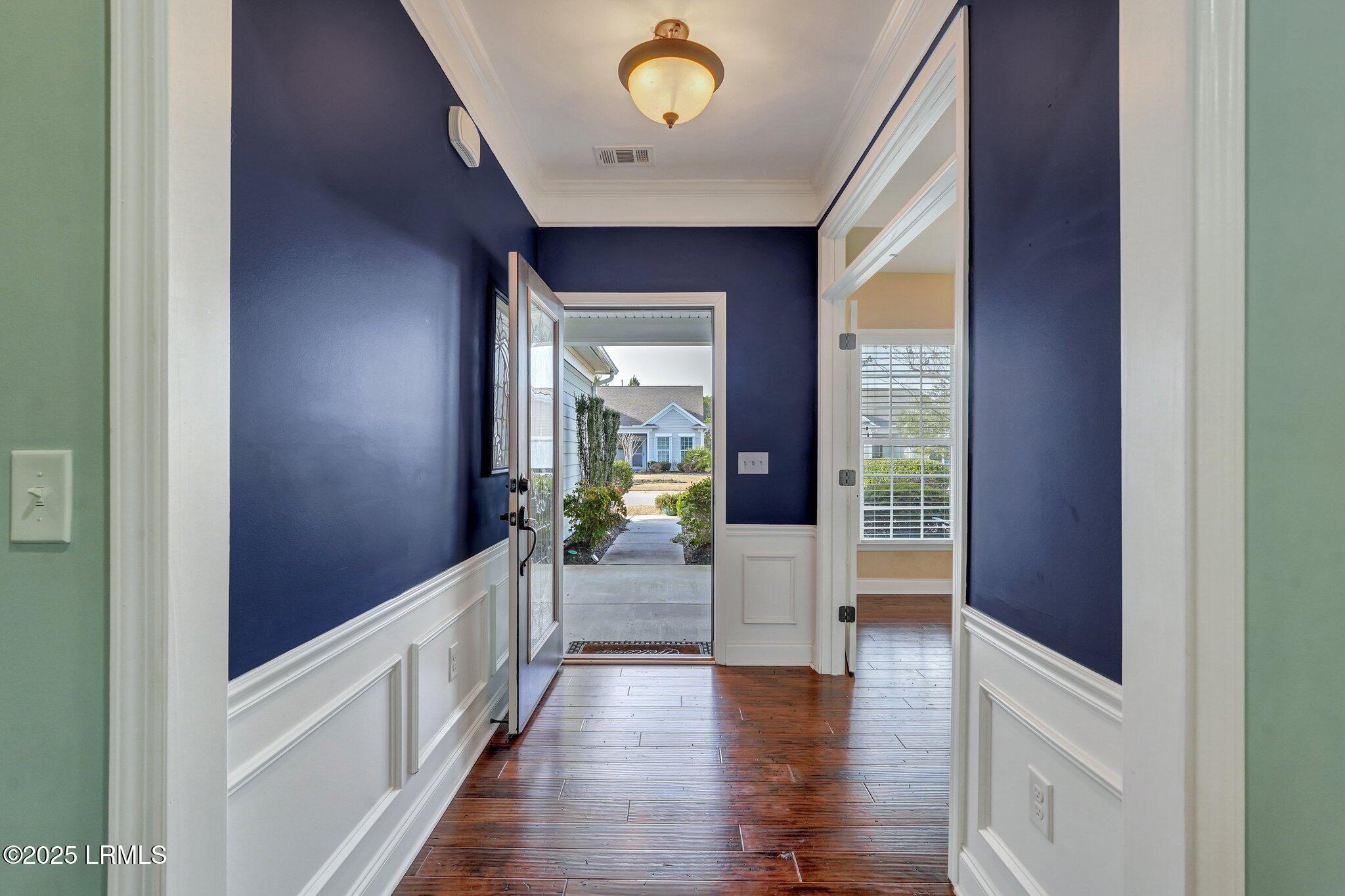 239 Knollwood Court