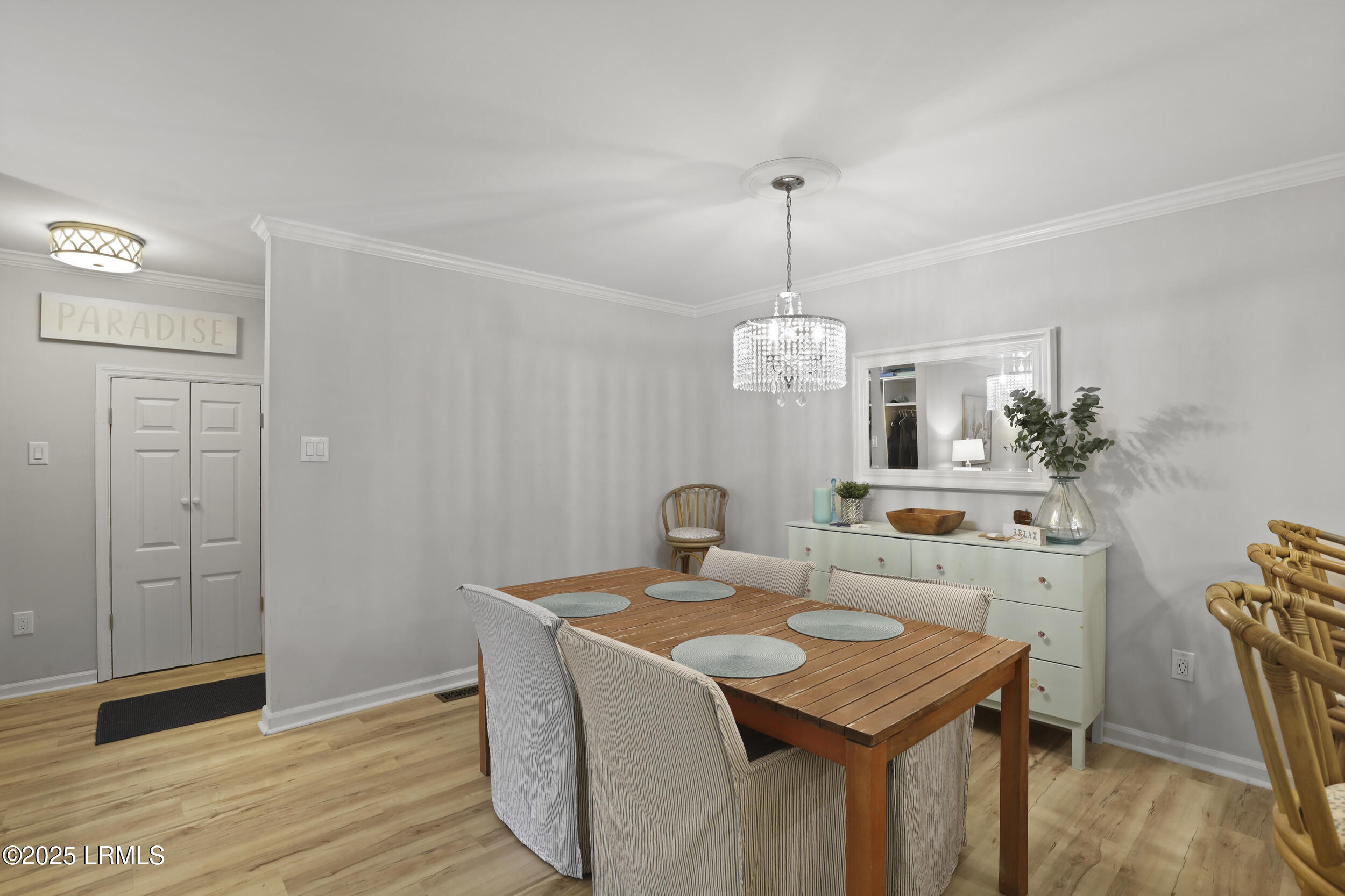 7 Three Mast Lane, 7
