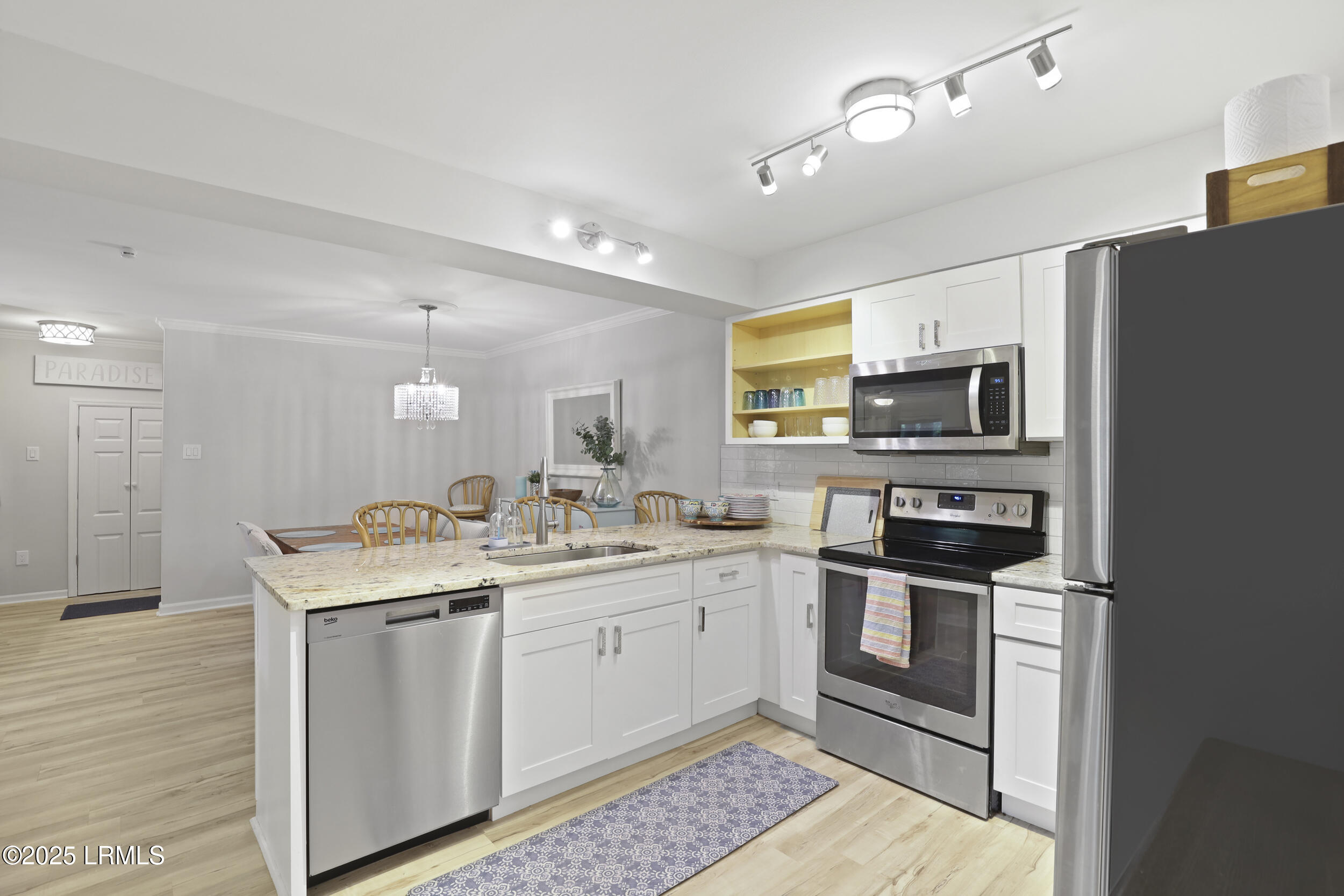 7 Three Mast Lane, 7