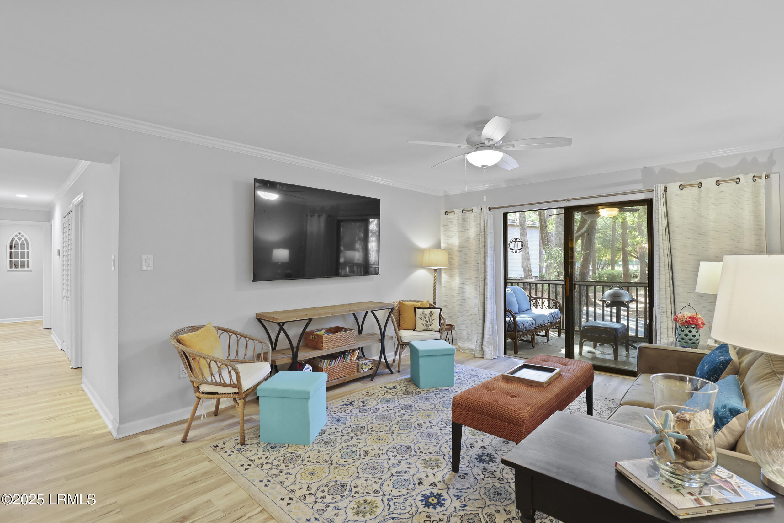 7 Three Mast Lane, 7