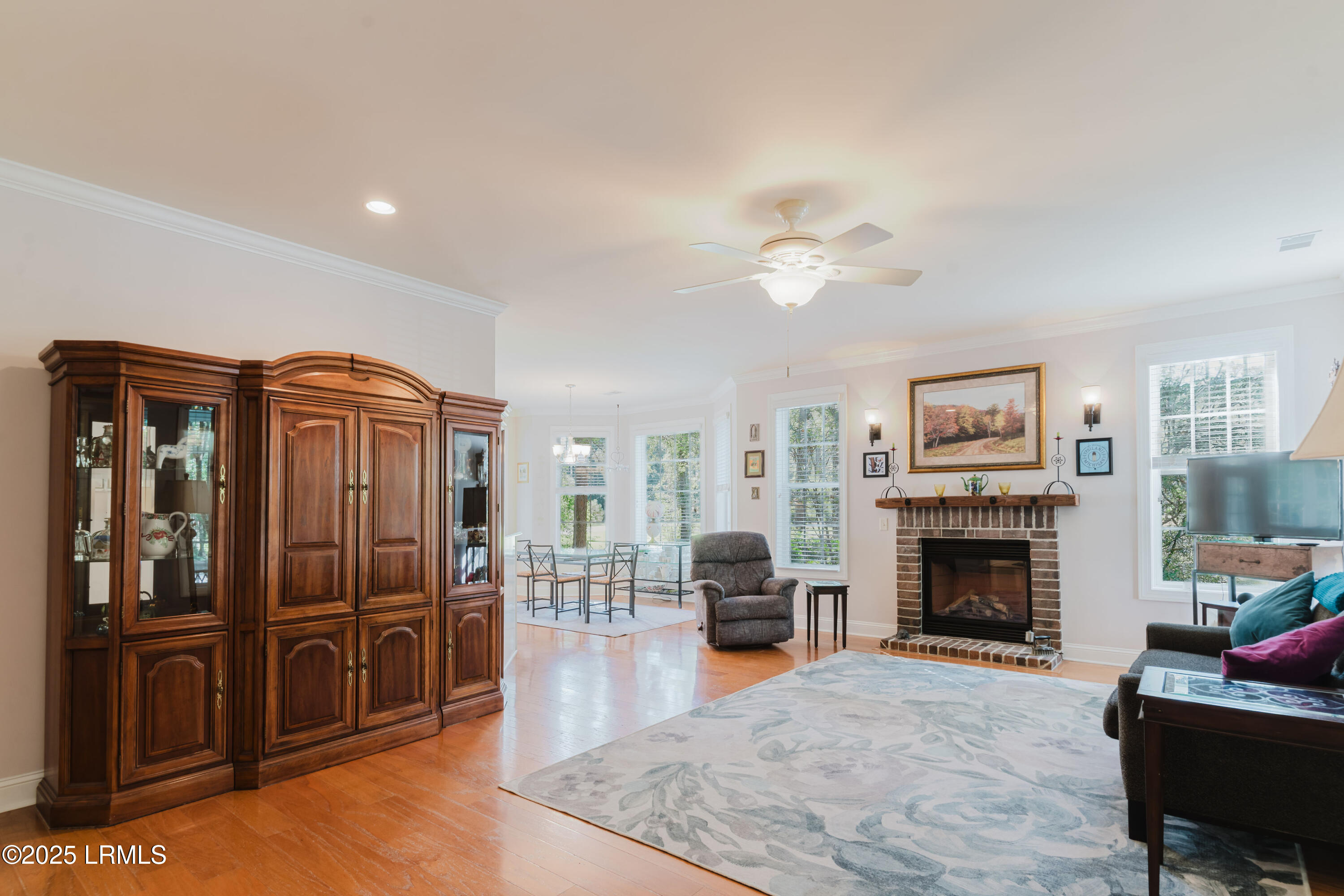33 Epps Avenue