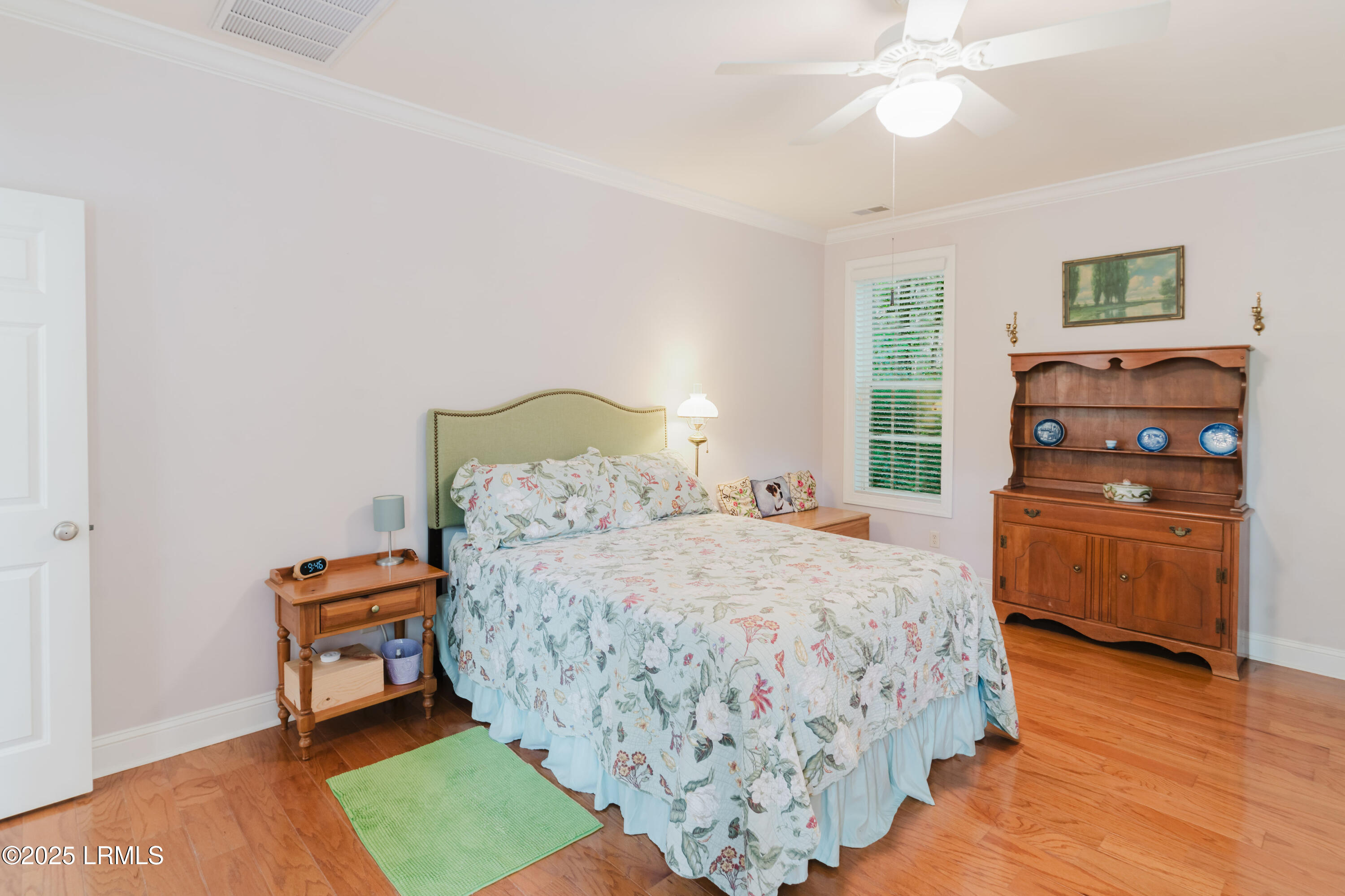 33 Epps Avenue